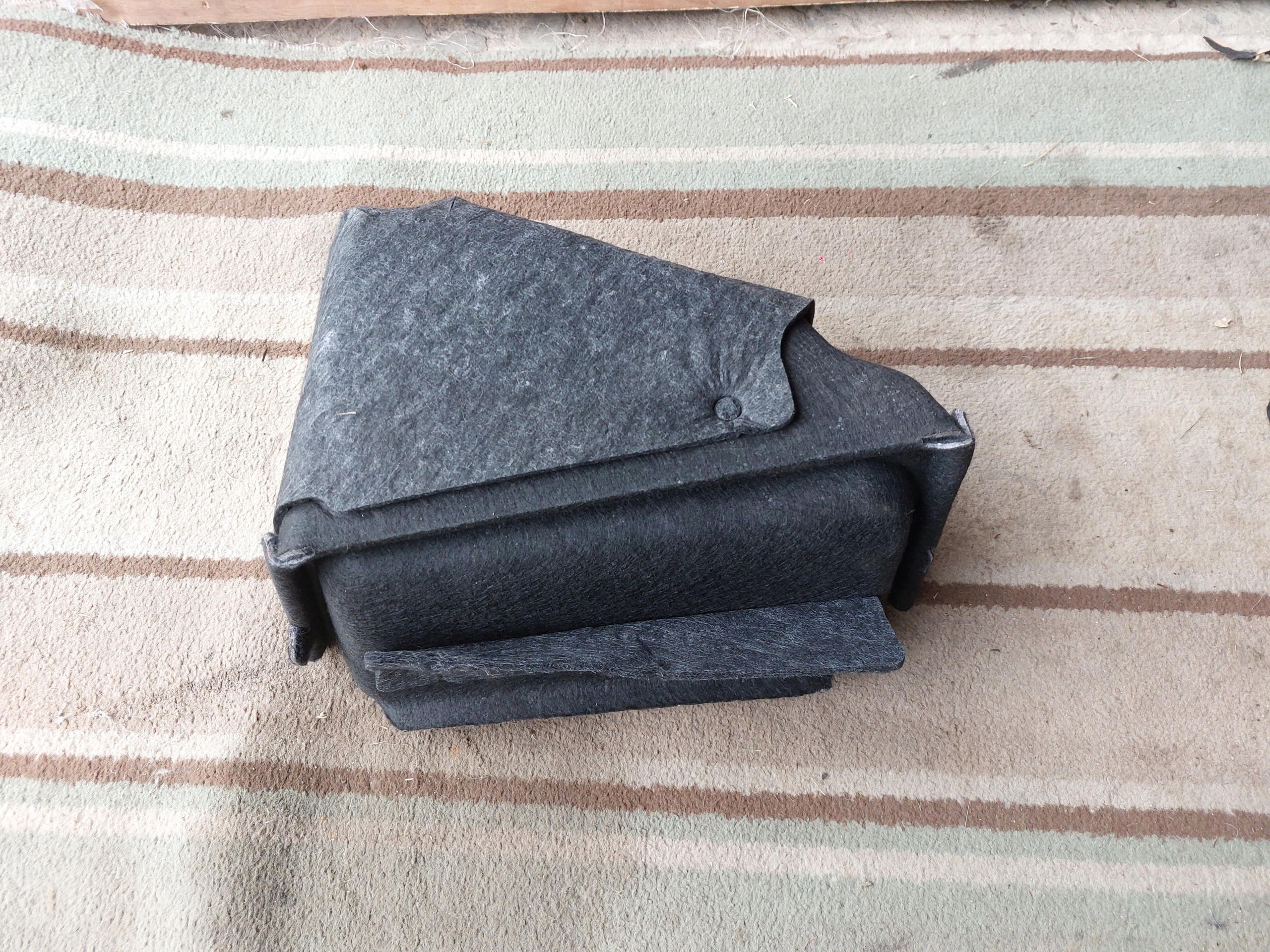 passenger compartment boot left PORSCHE TAYCAN 23r