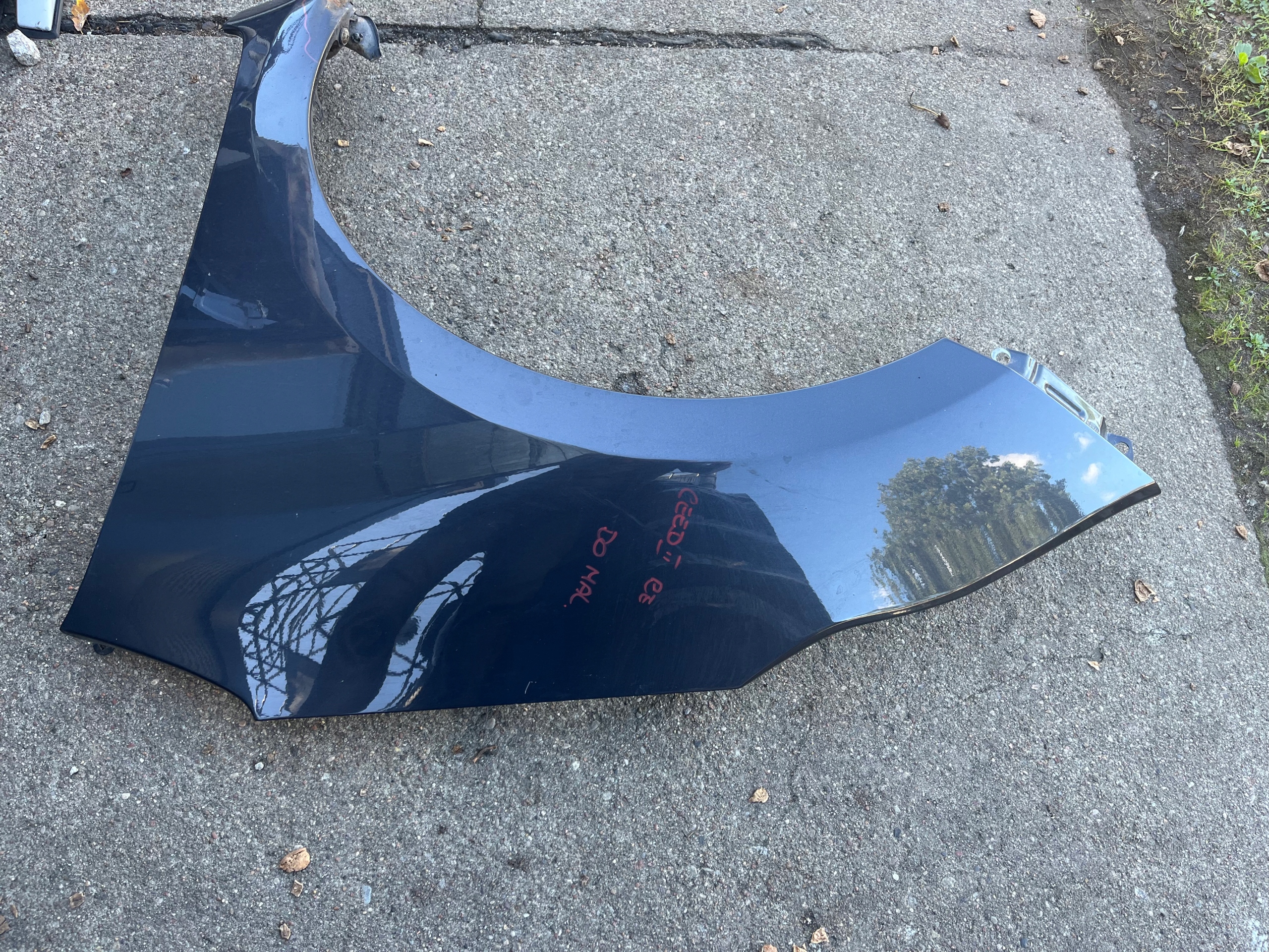 KIA CEED II fender left front front BE 2012