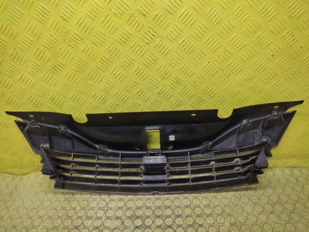 RENAULT LAGUNA II grille 8200012581