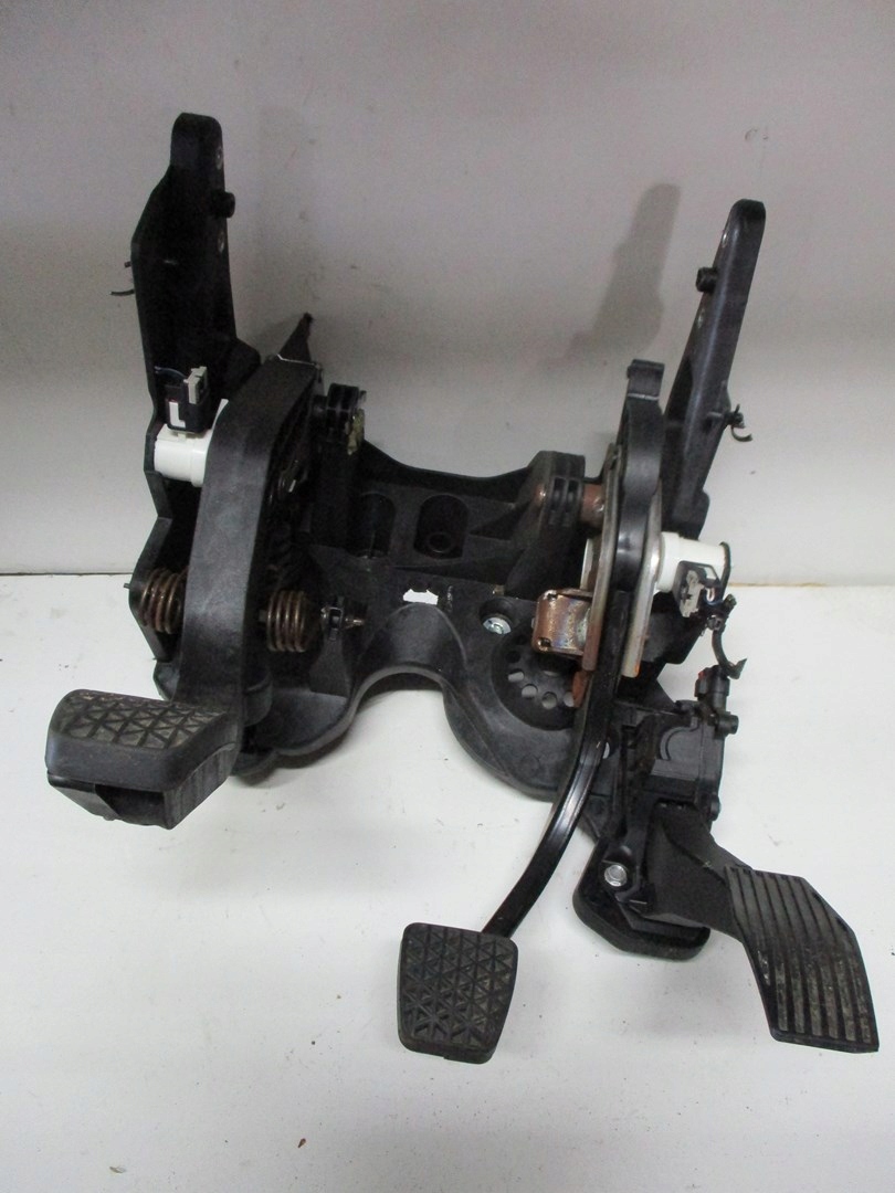 PEDAL PEDALE OPEL ASTRA K 13373776