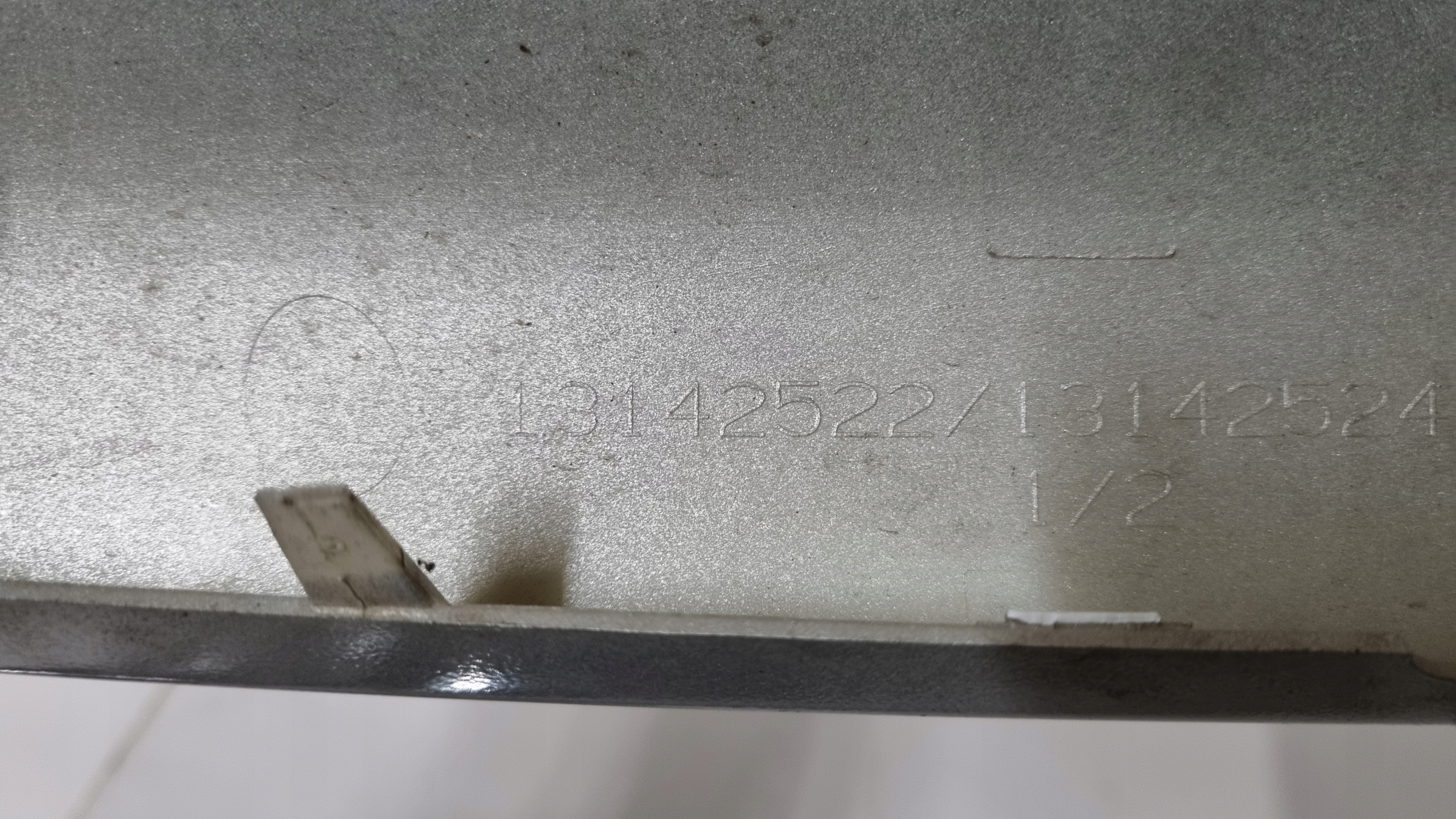 opel oe 13207140 решетка радиатора