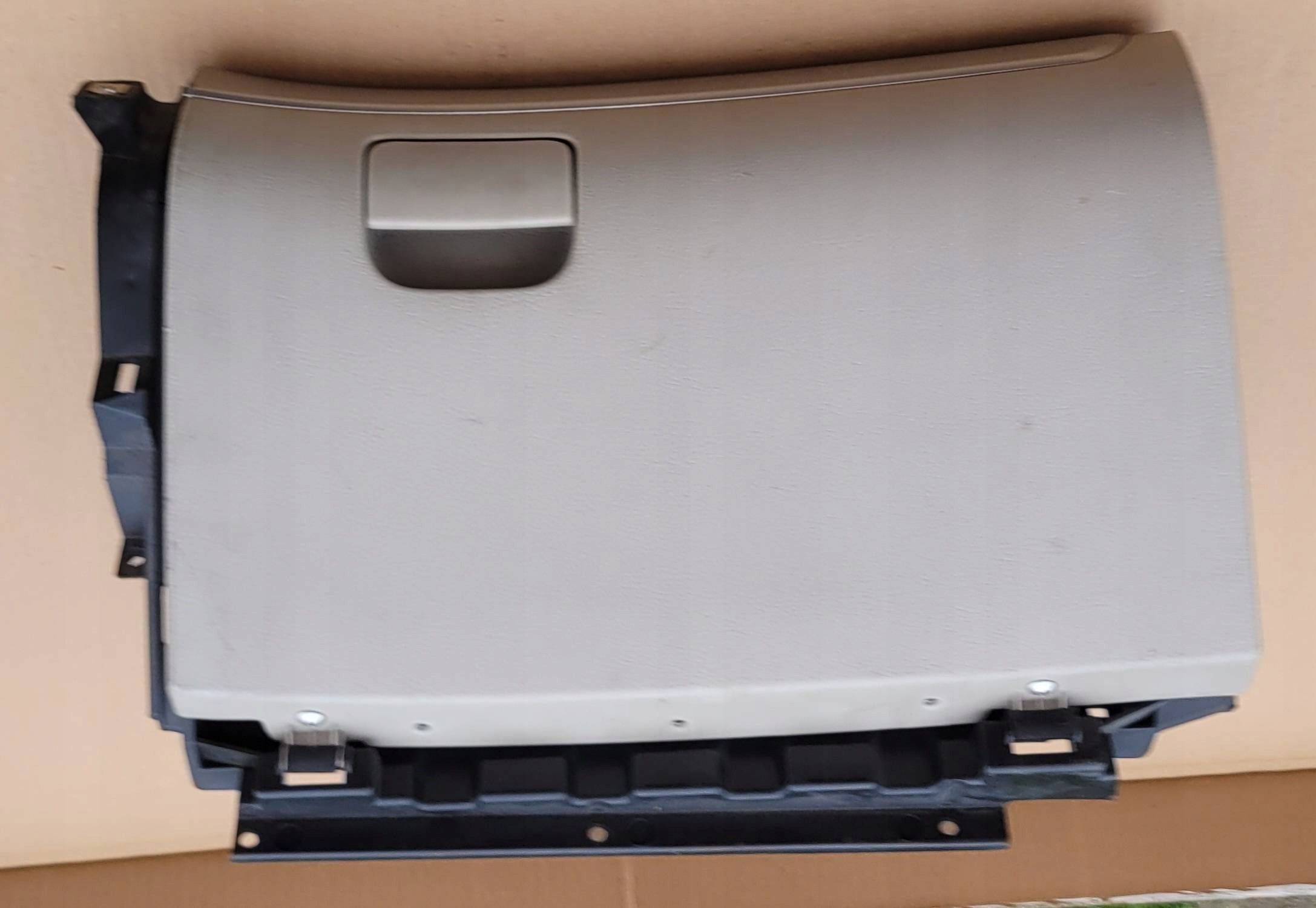 бардачок subaru Legacy IV