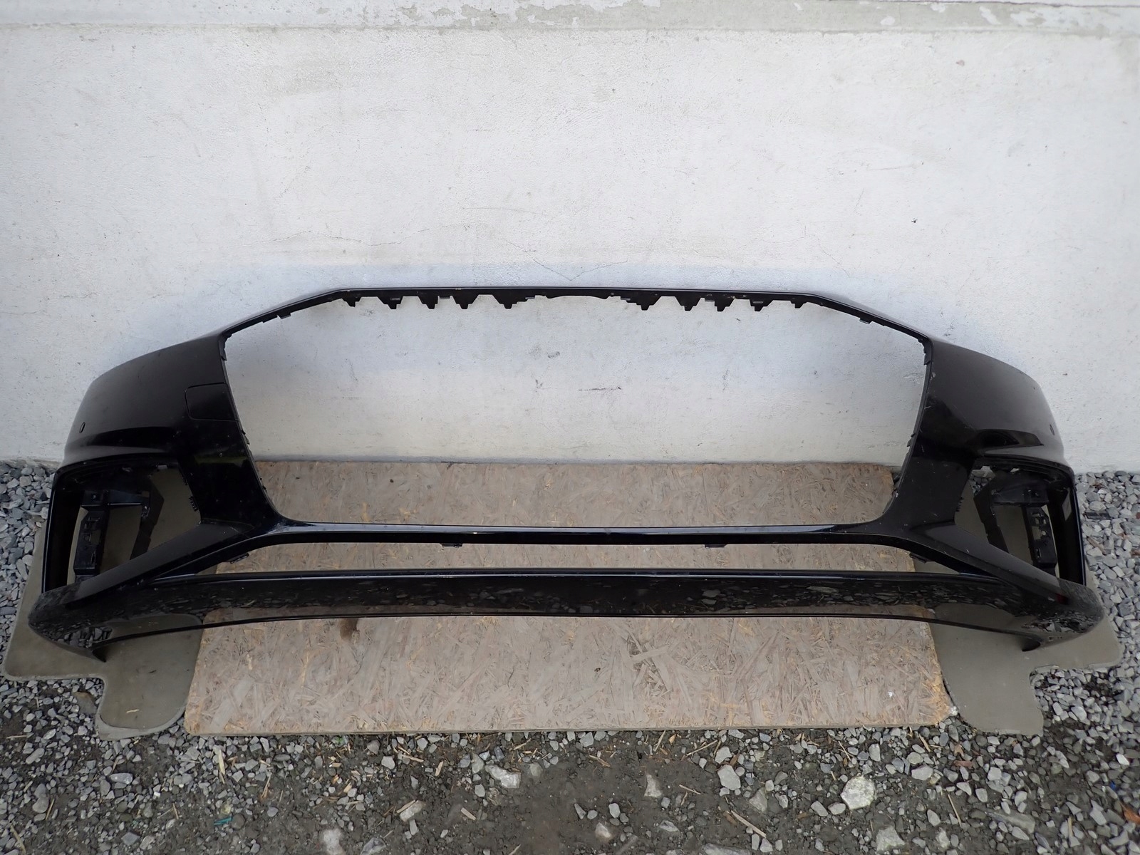 bumper front front AUDI A4 B9 8W LIFT 2019-2024R