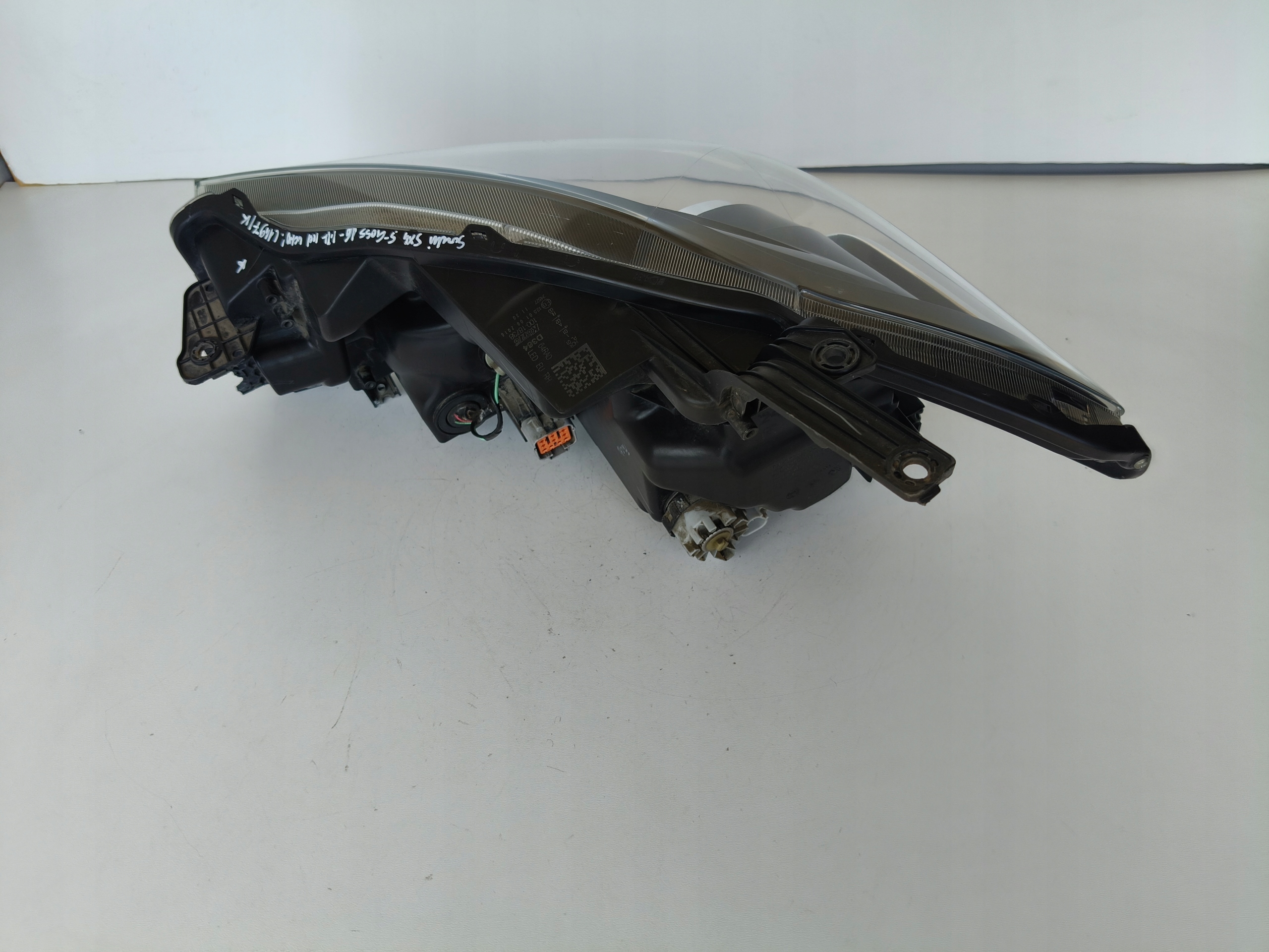 Feux phare Droit REFLEKTOR SUZUKI SX4 S-CROSS 16- LED