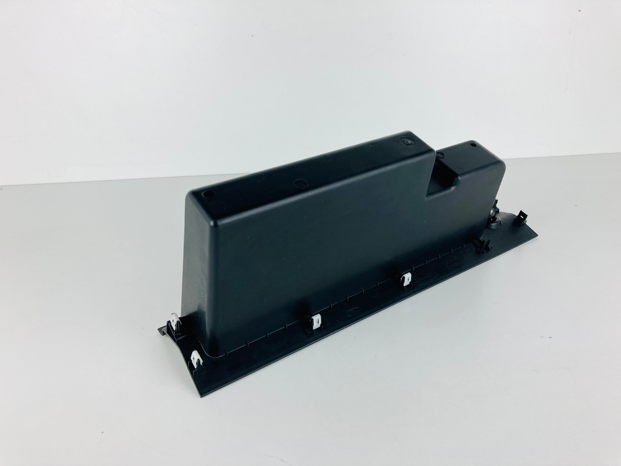FORD F150 15- passenger compartment plato FL3B-4A508-A