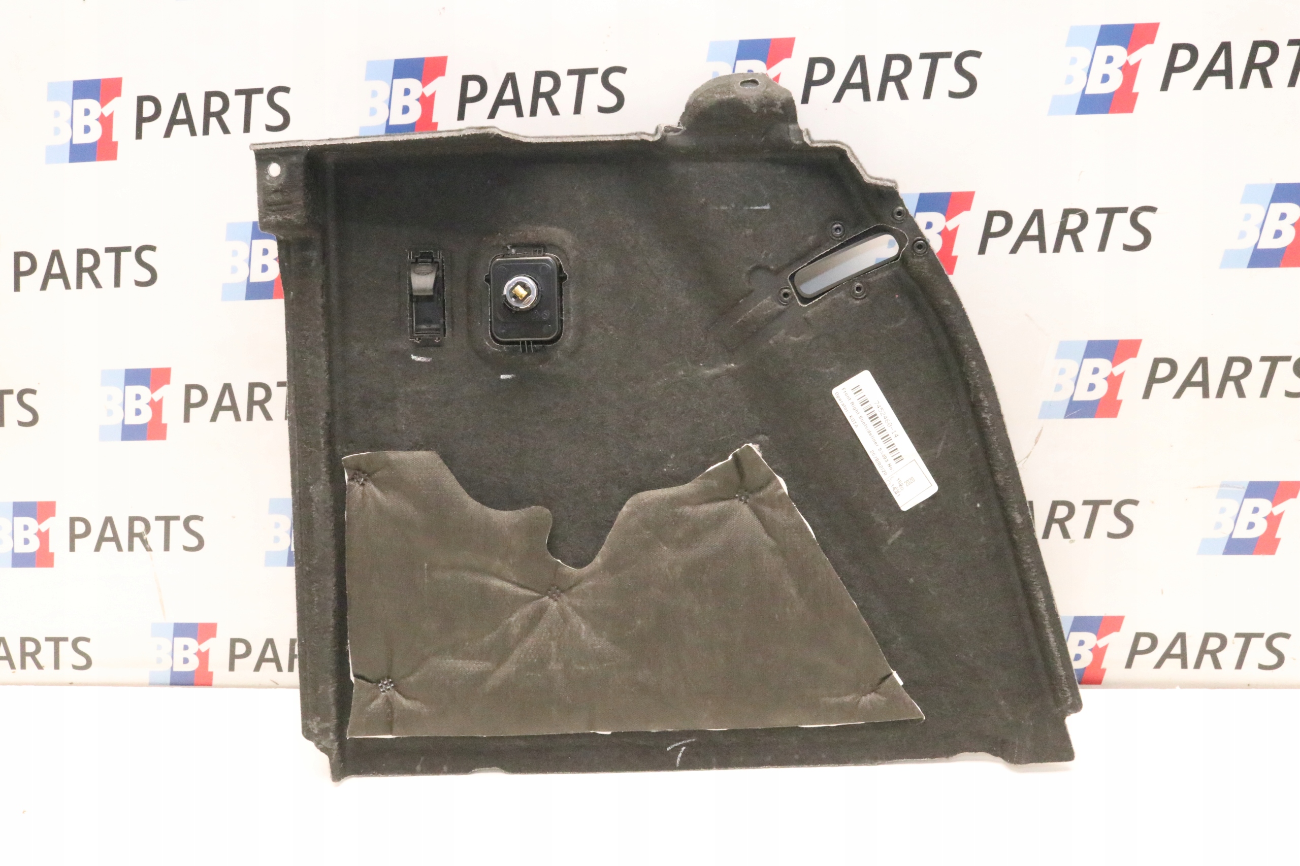 BMW G01 X3 F97 passenger compartment boot right rear part 7452460