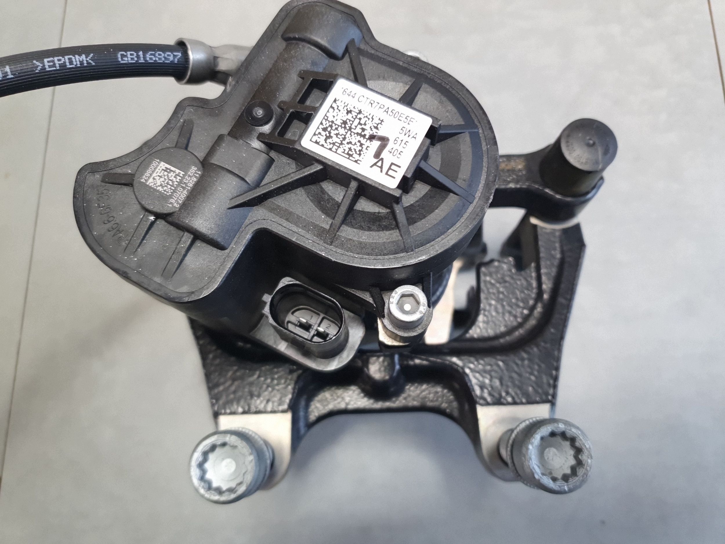 Cupra Leon IV caliper brake left rear part rear 5WA615405AE