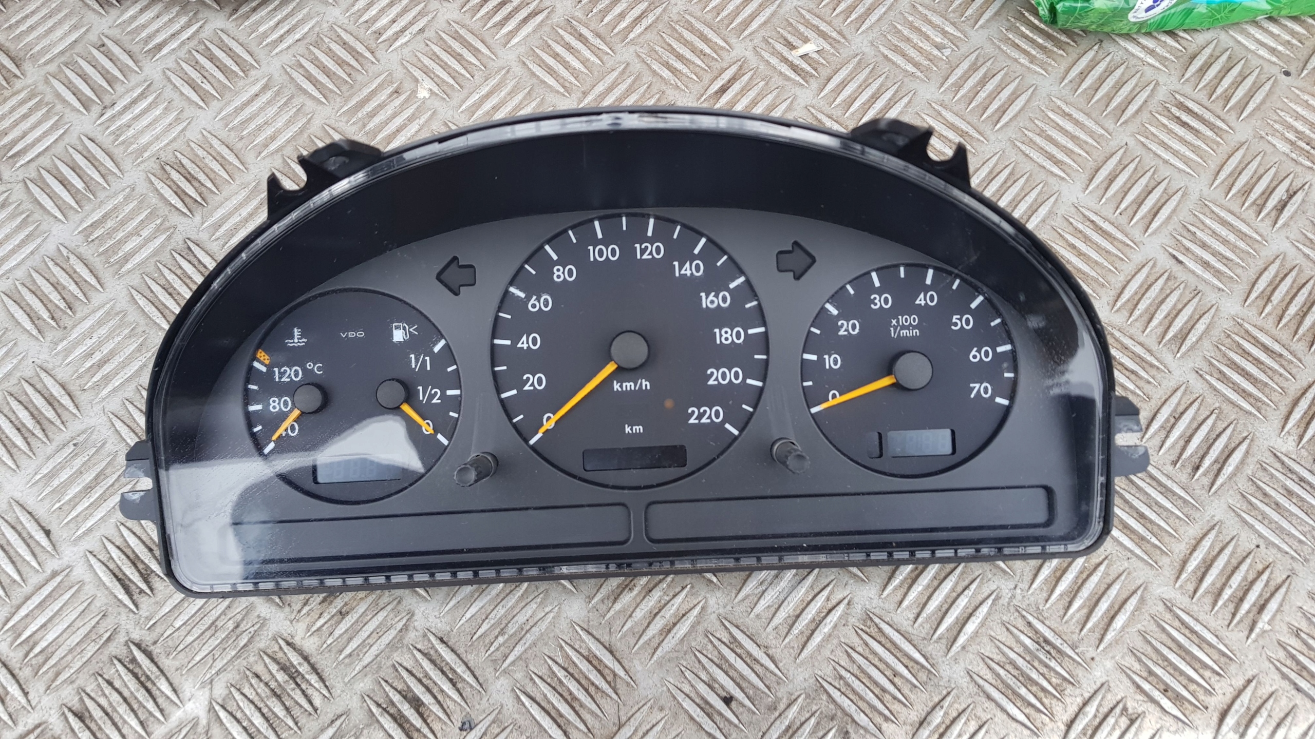MERCEDES ML W163 dials clock A1635400711 4.3