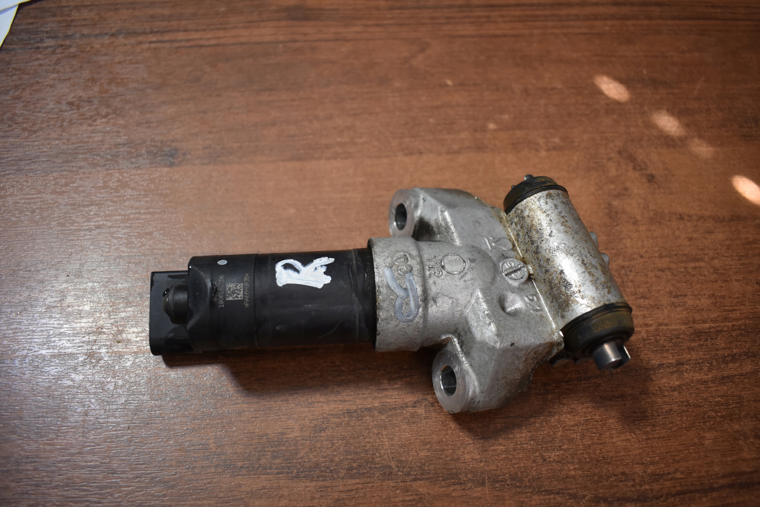 mini motor electric brake rear left BENTLEY 3SD PORSCHE CAYENNE 9Y 1