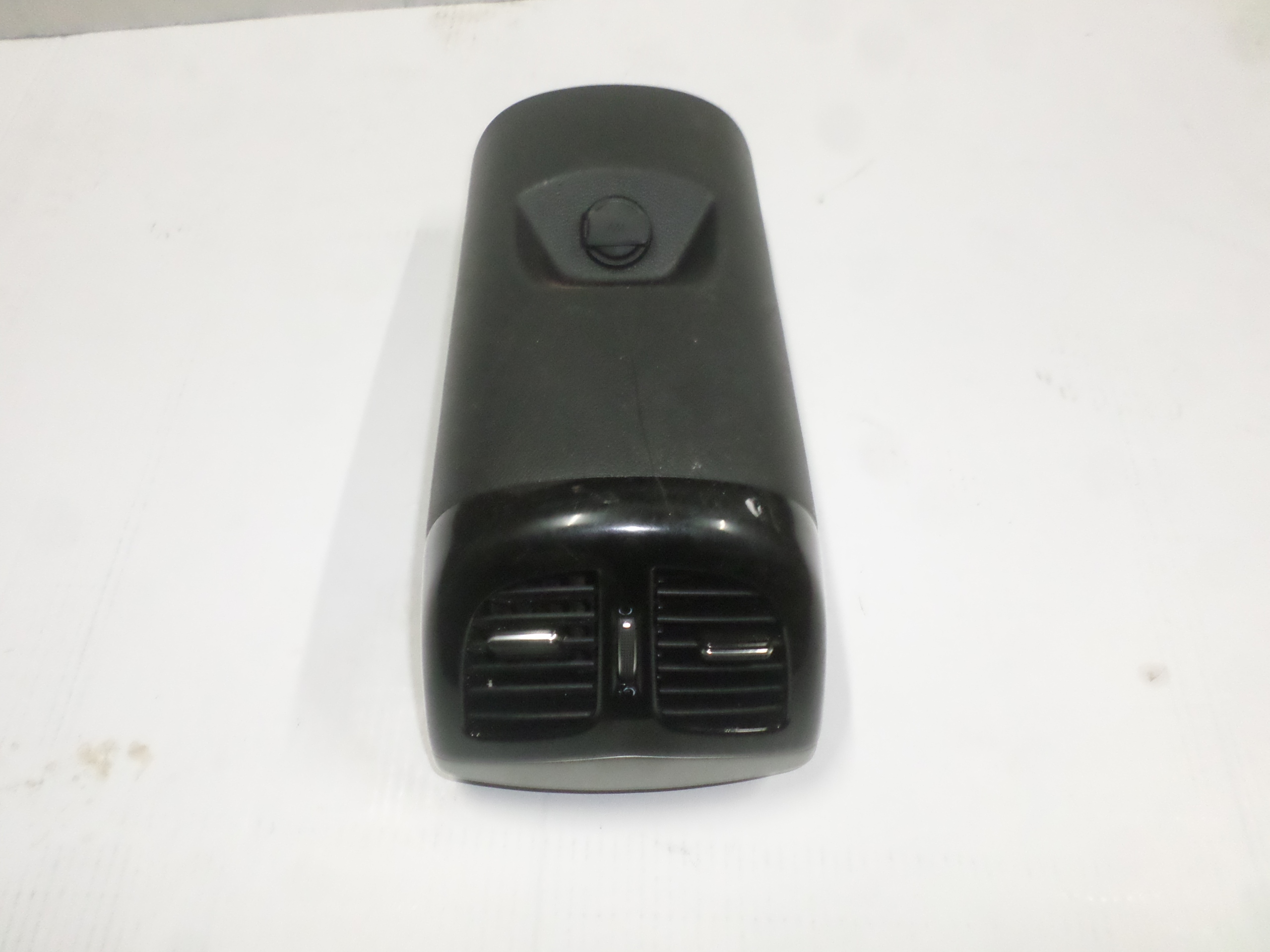 Вентиляційна решітка задня HYUNDAI i40 Універсал