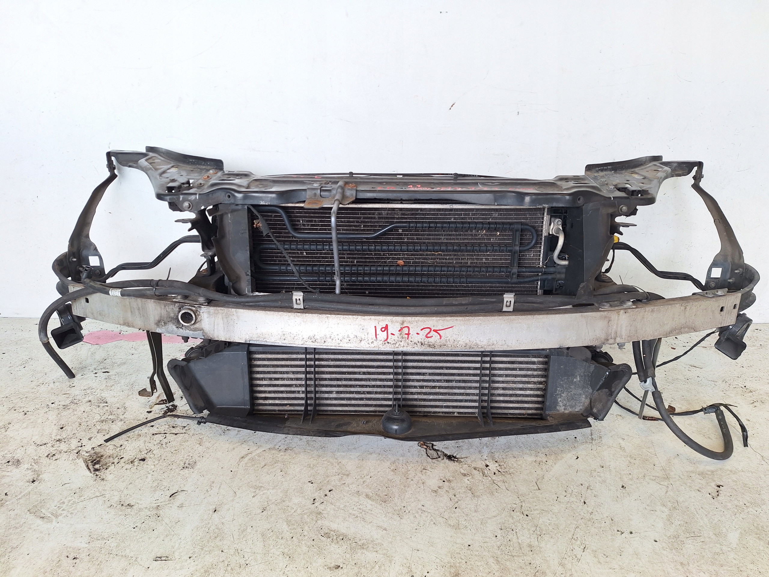 MERCEDES E-KLASA W212 COUPE W207 09-13 support panel for radiators 2.2 CDI AUTOMAT