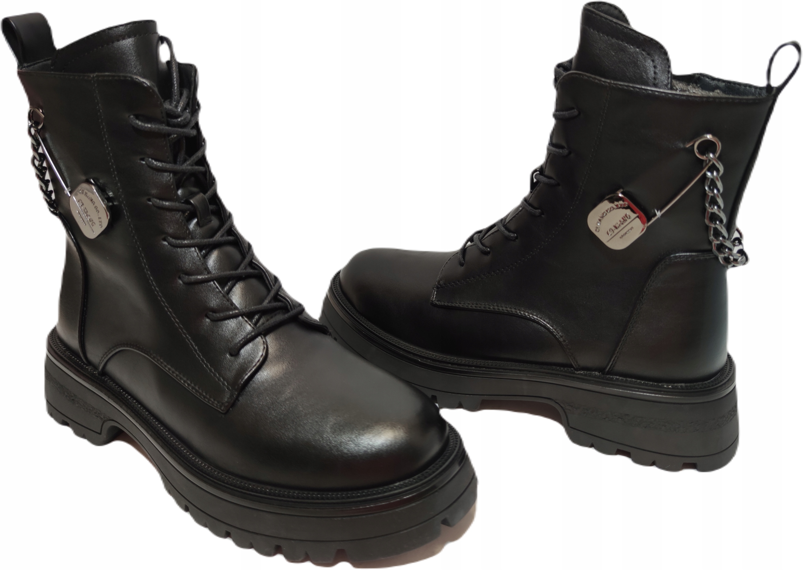 Dámské kozačky s řetězem Filippo 4059 černé R37