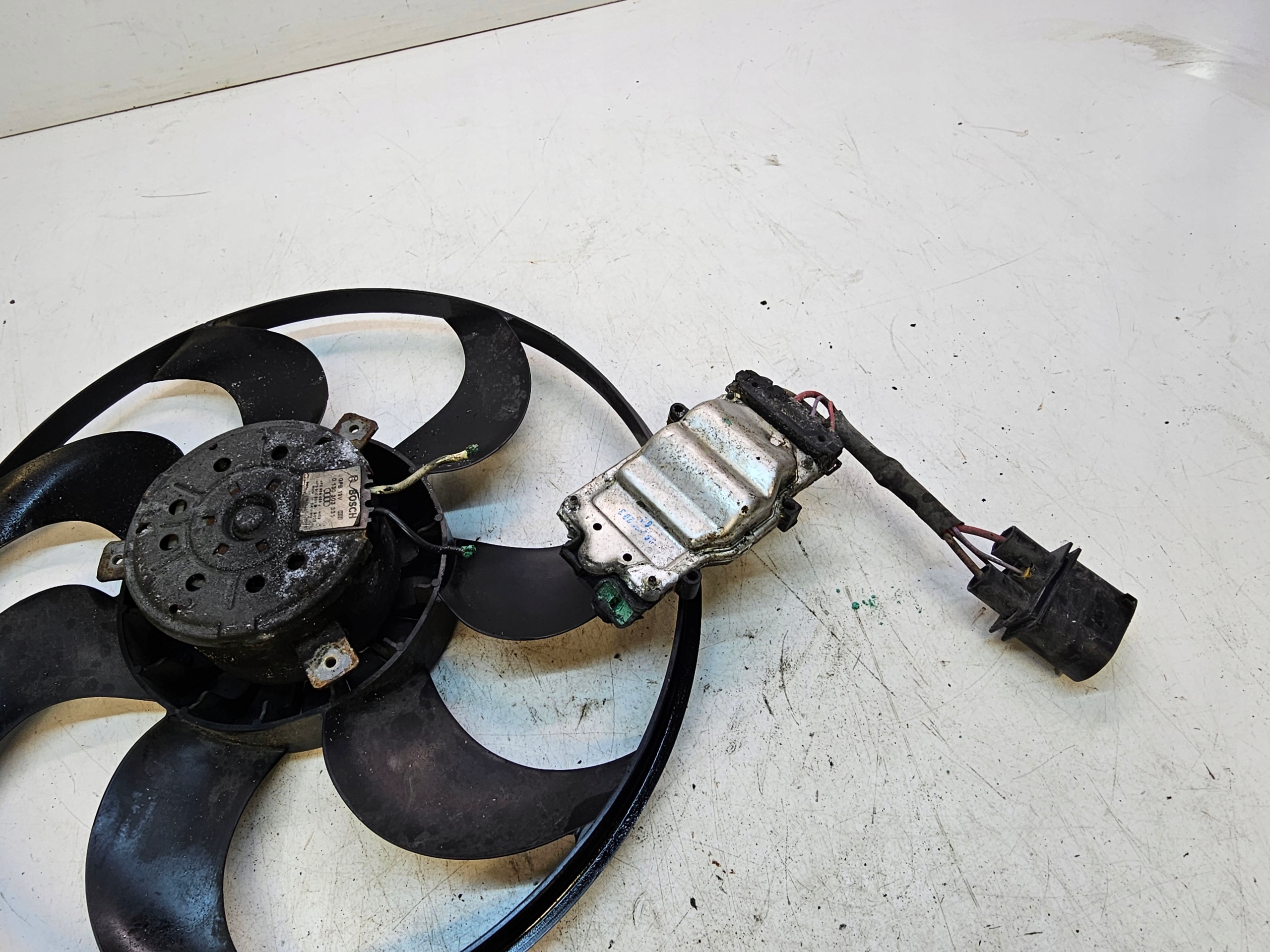 radiator fan small AUDI A6 C6 2.7 3.0 TDI 4F0959455J