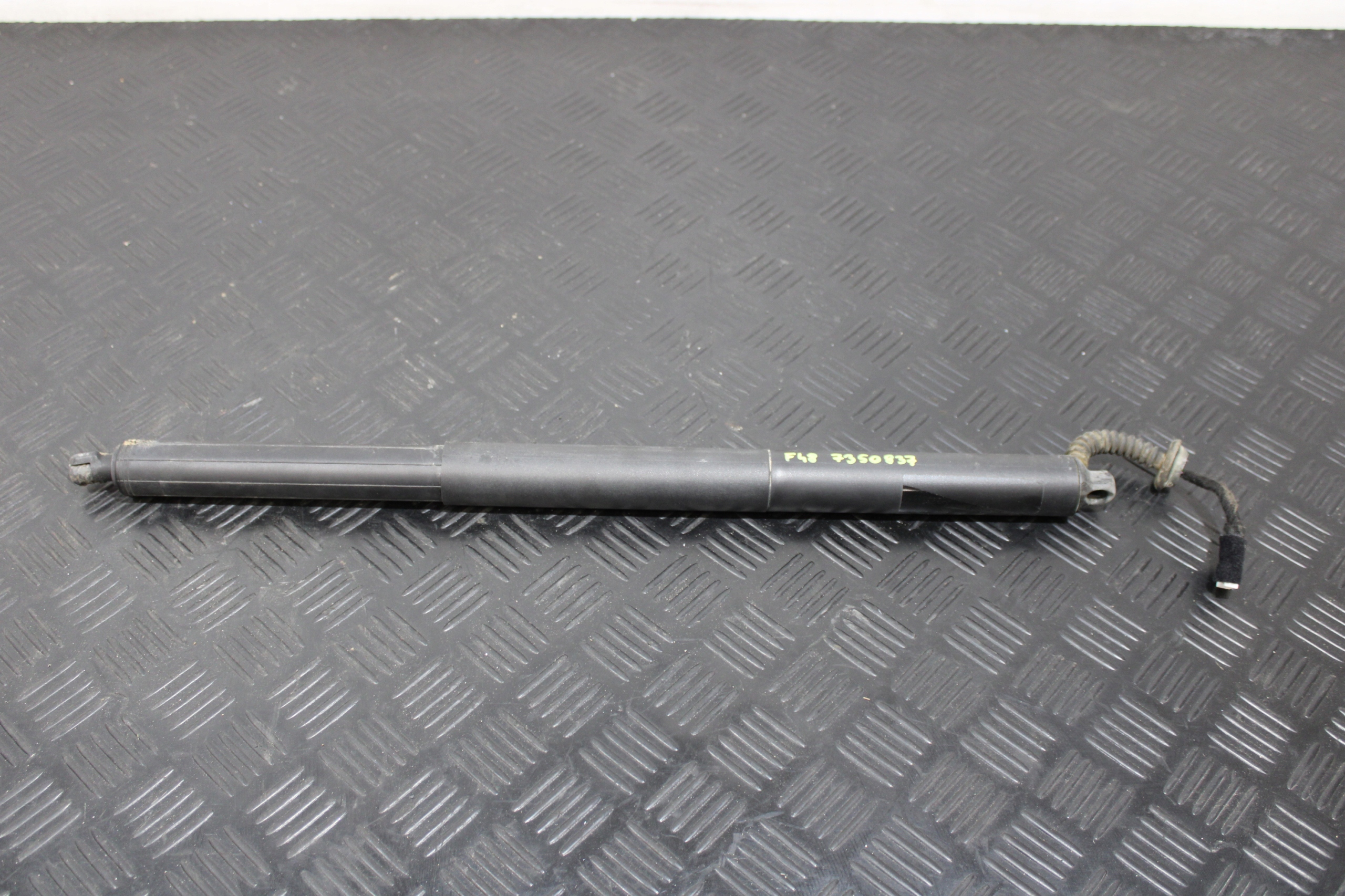 damper telescope electrical bonnet 7350837 BMW X1 F48 2,0 D