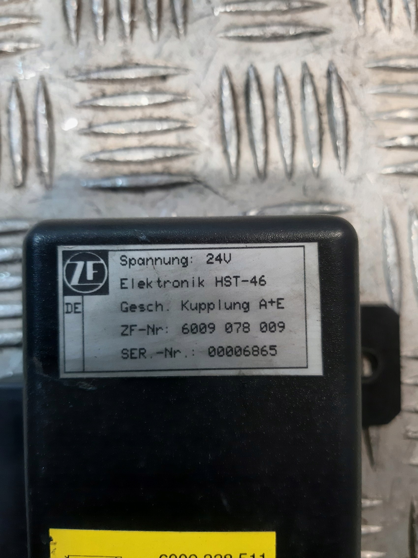 KASETA bedienteil getriebe getriebe ZF 24V 6009078009