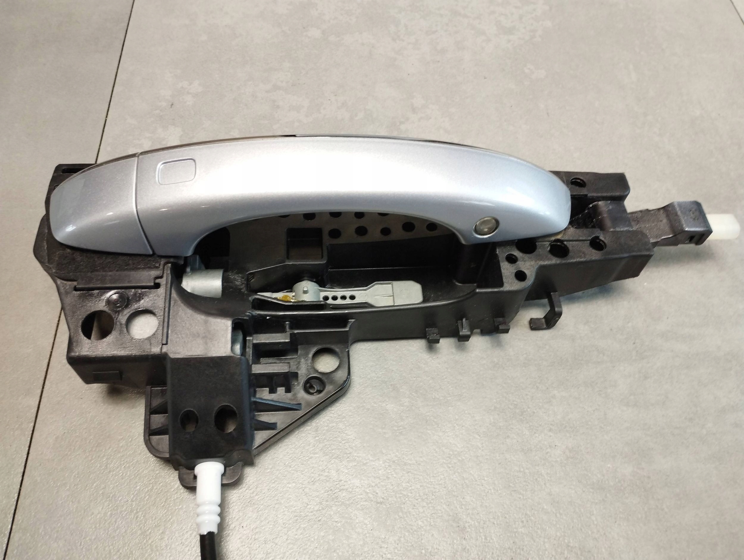 Audi A7 4G 2016 handle right rear part KESSY LED CHROM LZ7G