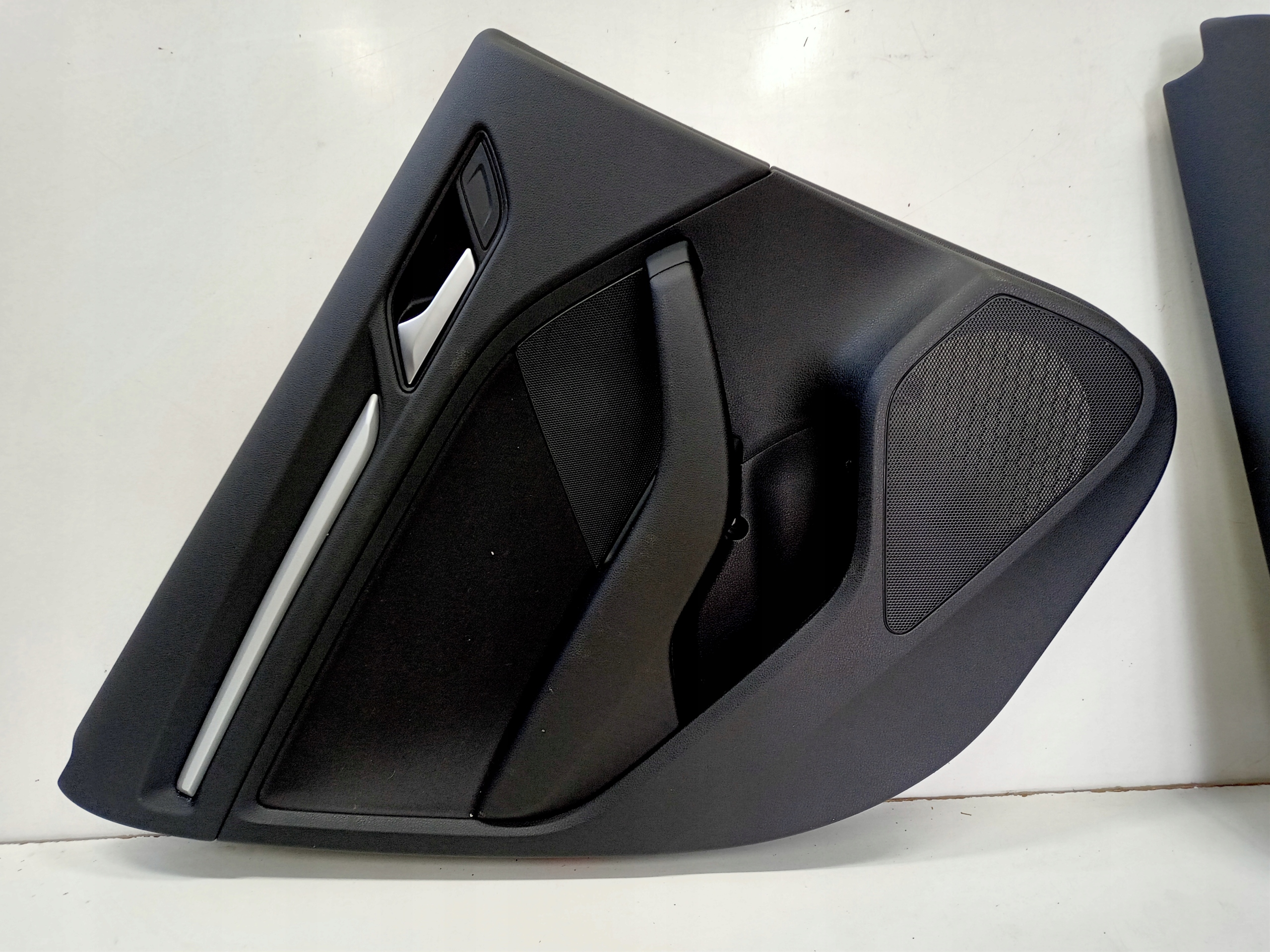 A3 8V SPORTBACK TAPICERKA DRZWI LEWY TYŁ BOCZEK