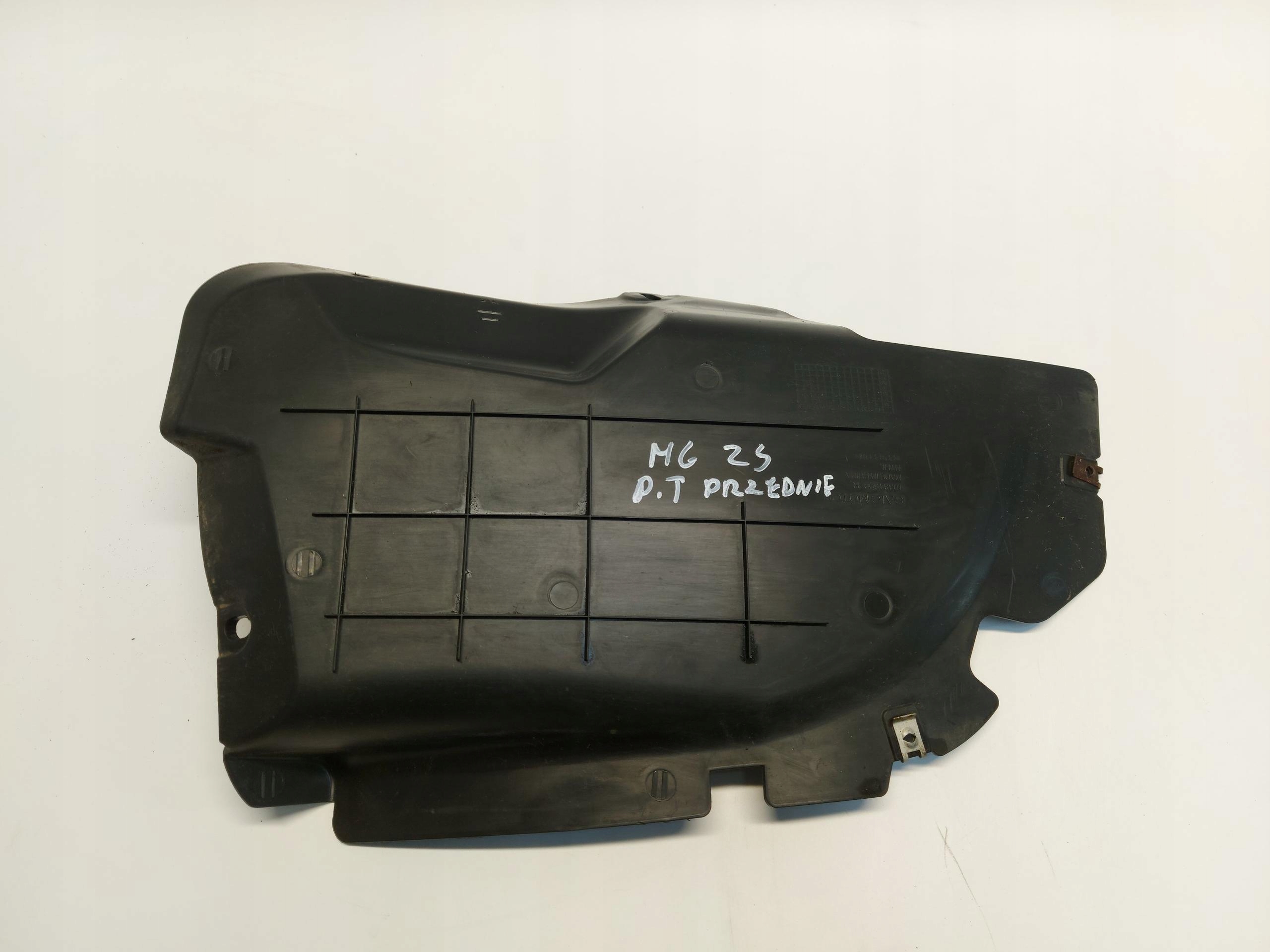MG ZS mudguard cover rear part right front 10381599