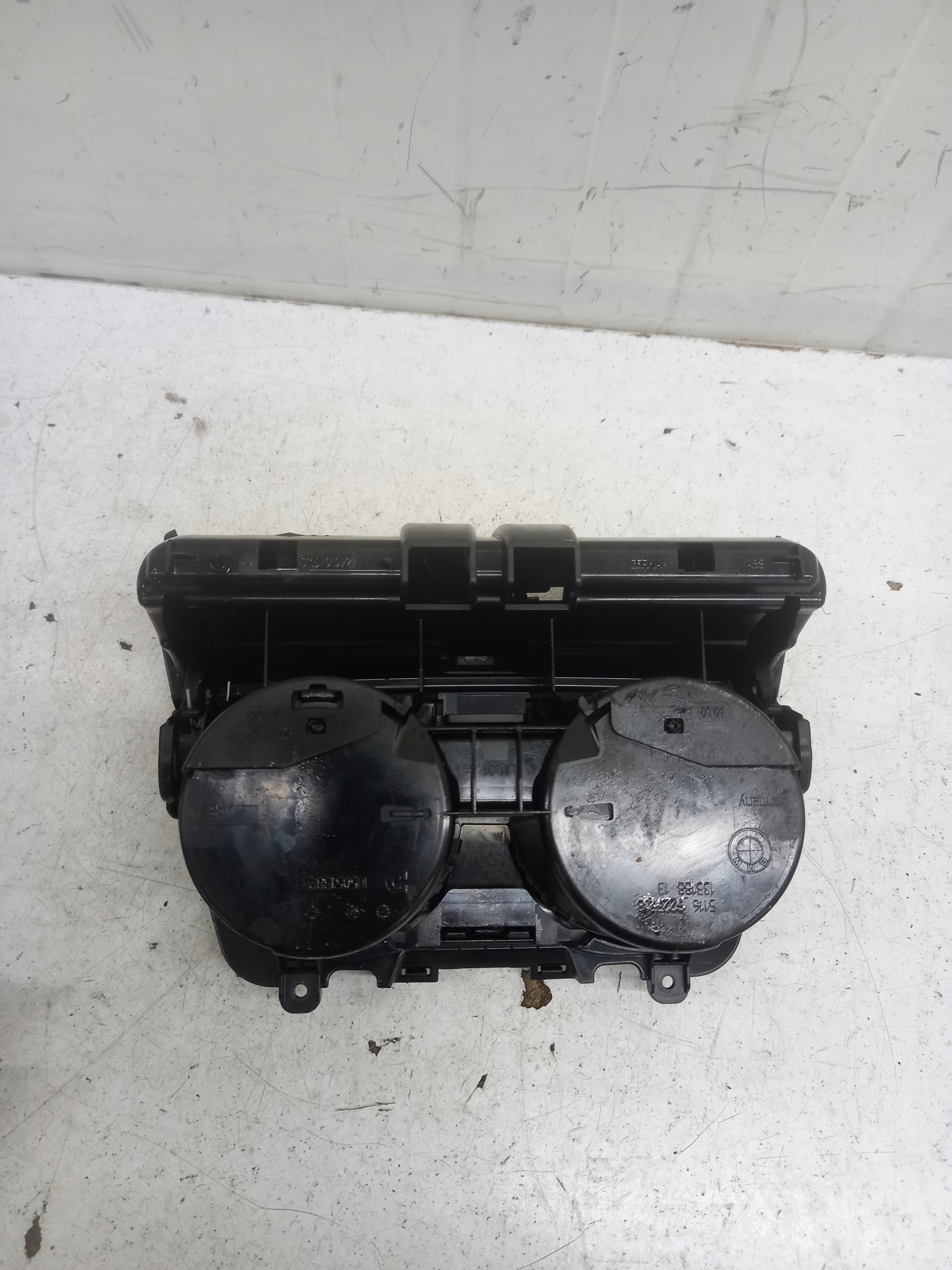 passenger compartment bracket for BMW 6 F12 F13 2014 9197227