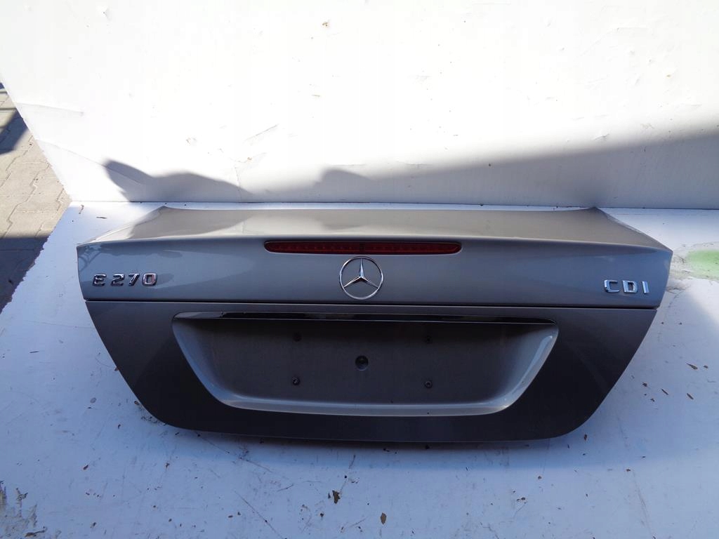 KLAPA TYŁ MERCEDES E W211 SEDAN C723