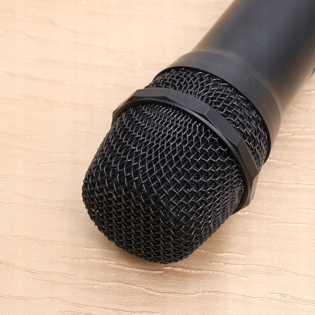 Dual wireless microphone system System dźwięku 2.0