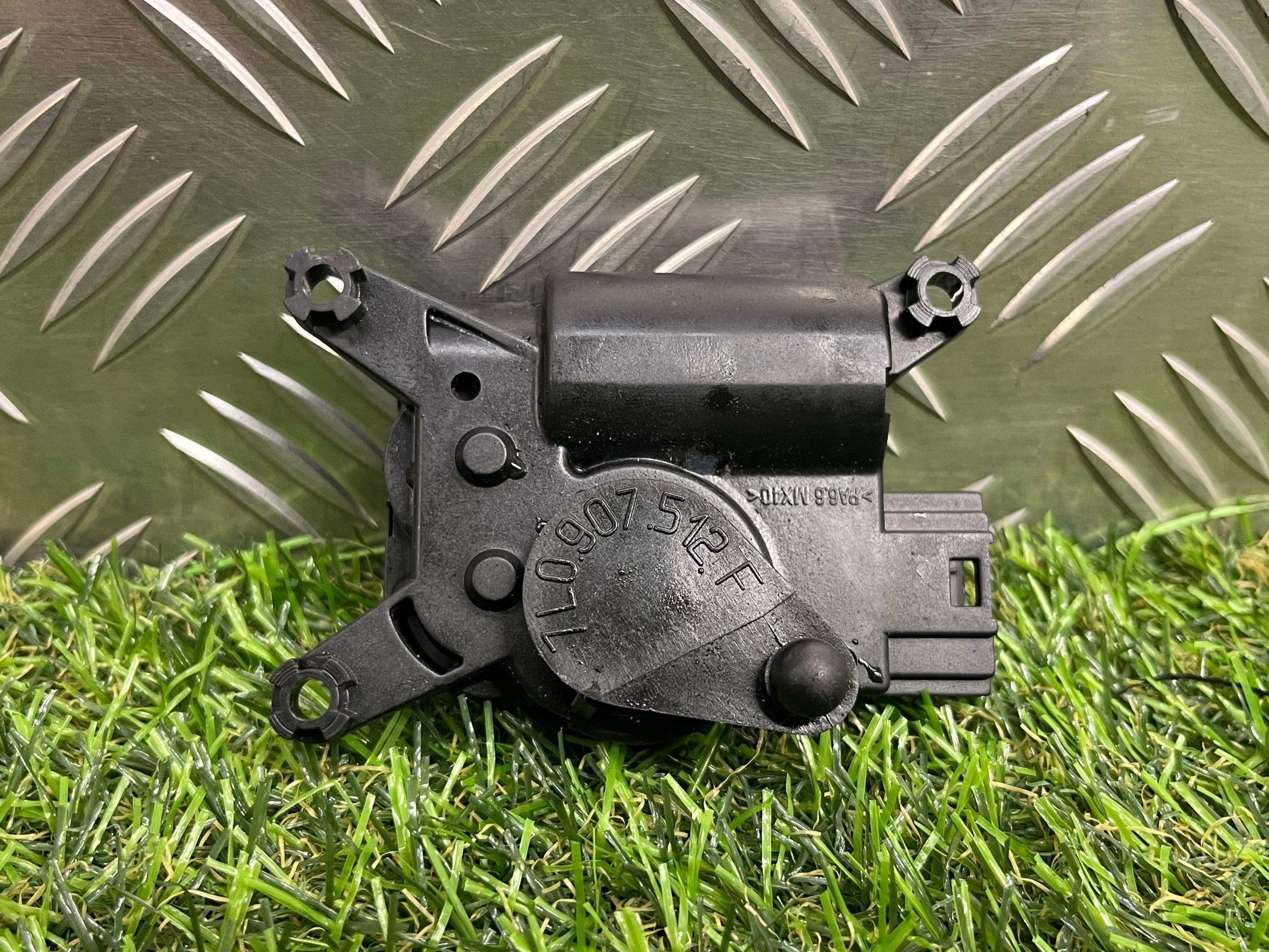 aircon recirculation flap motor AUDI Q7 7L0907512F