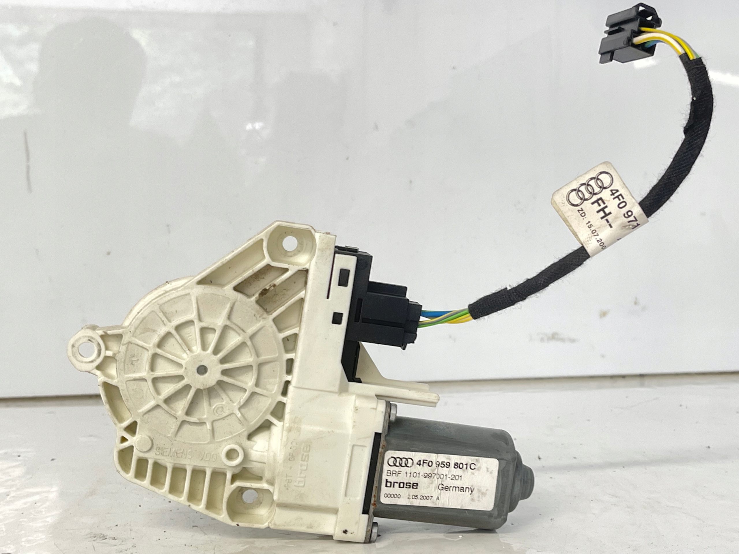 AUDI A6 C6 07R mini motor windows left rear part 4F0959801C