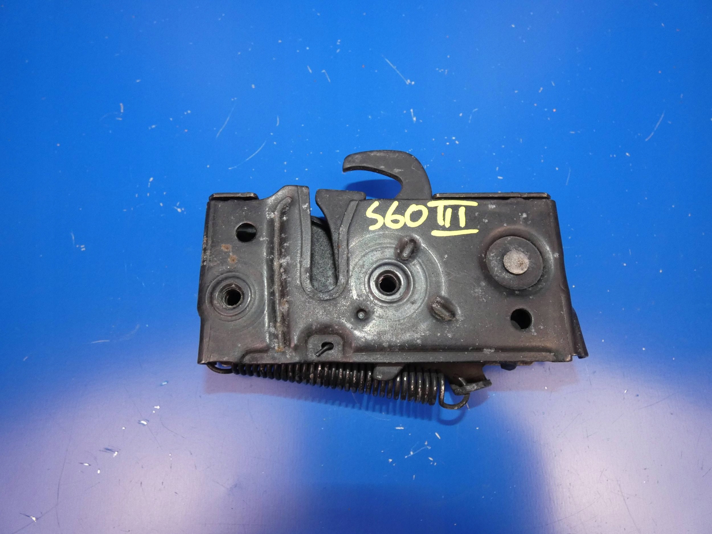 VOLVO S60 III V60 II bonnet latch lock POKRYWY front