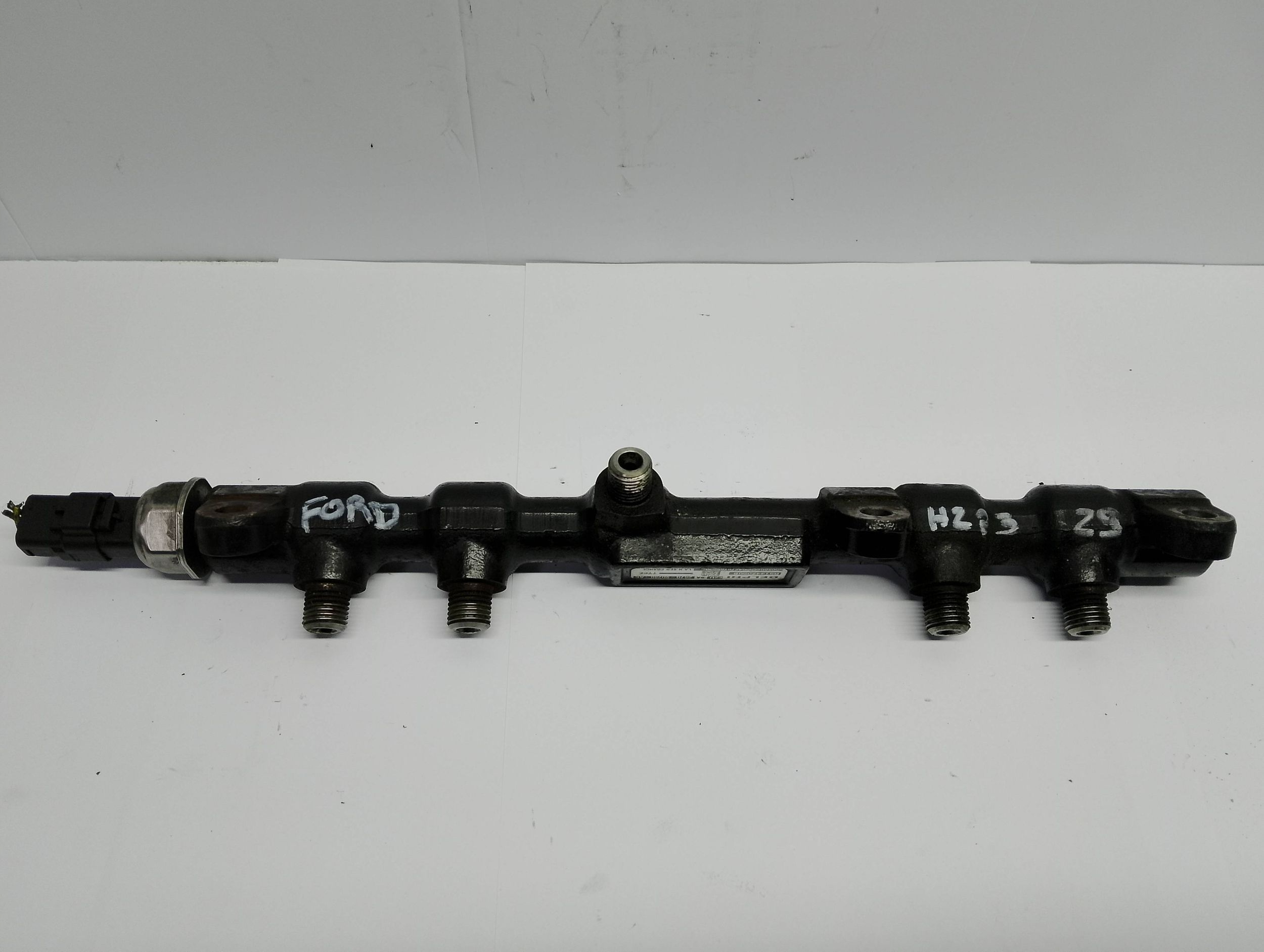 Kraftstoffverteiler Einspritzleiste Delphi Ford 2S7Q9D280AE