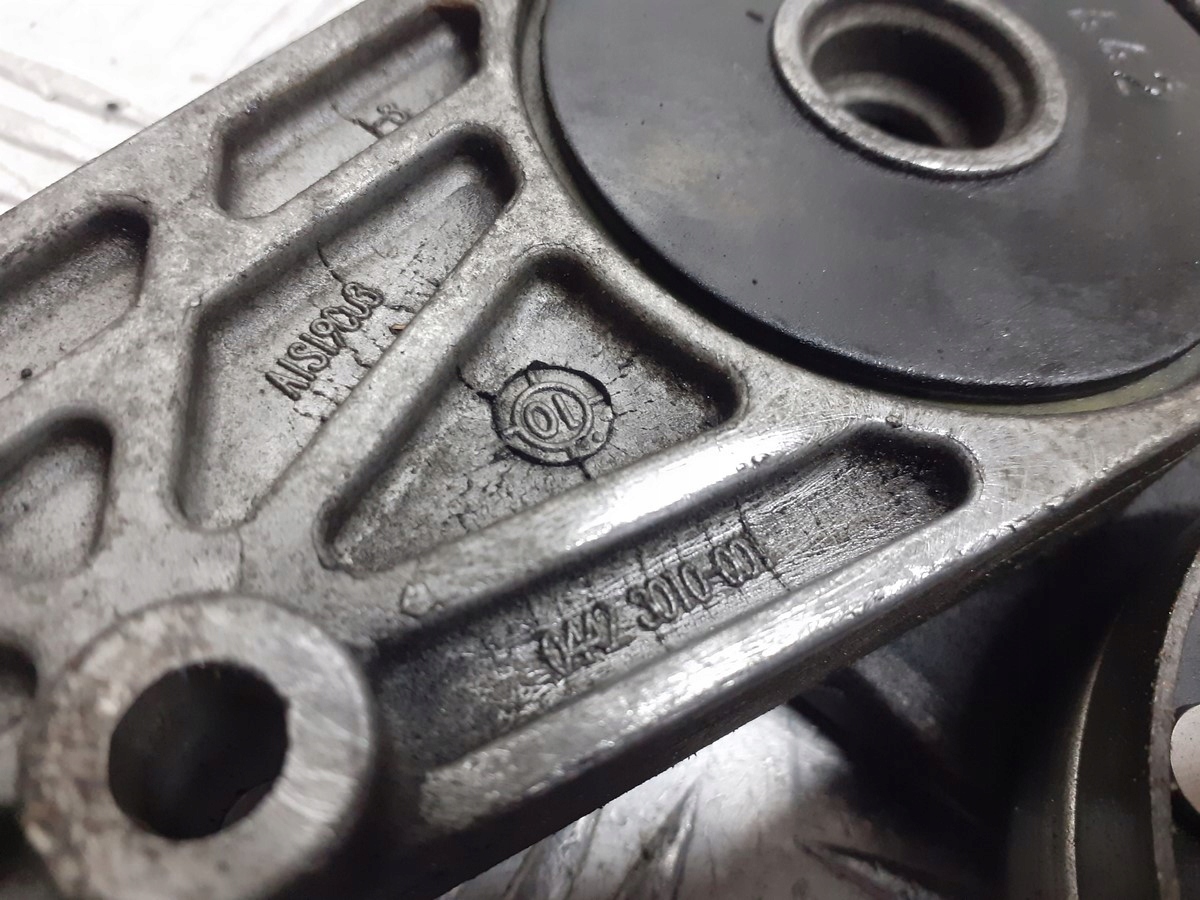 натяжитель ремня Audi A4 B5 1.8 04423010-00