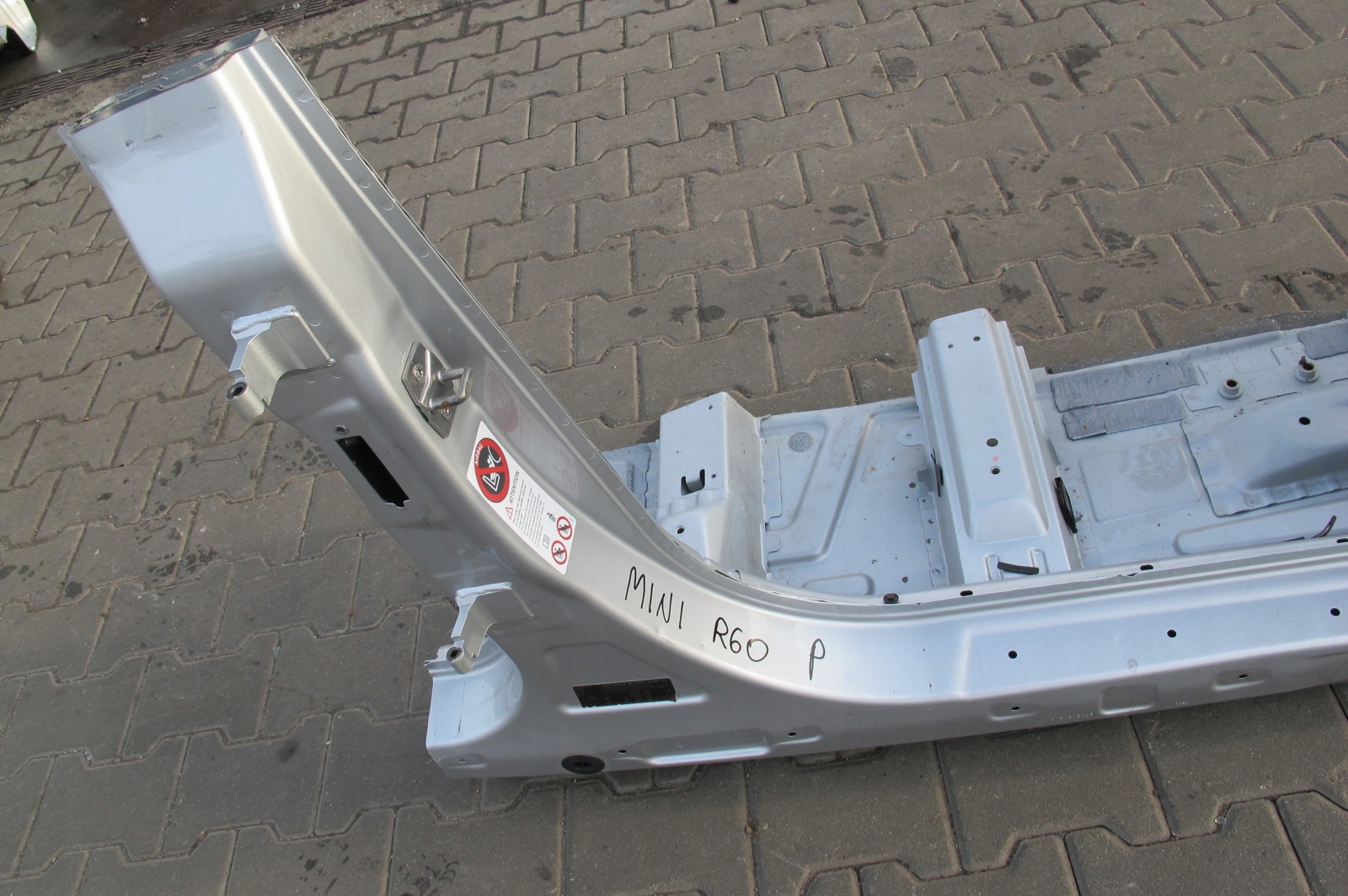 MINI Countryman R60 threshold FARTUCH pillar front body quarter right