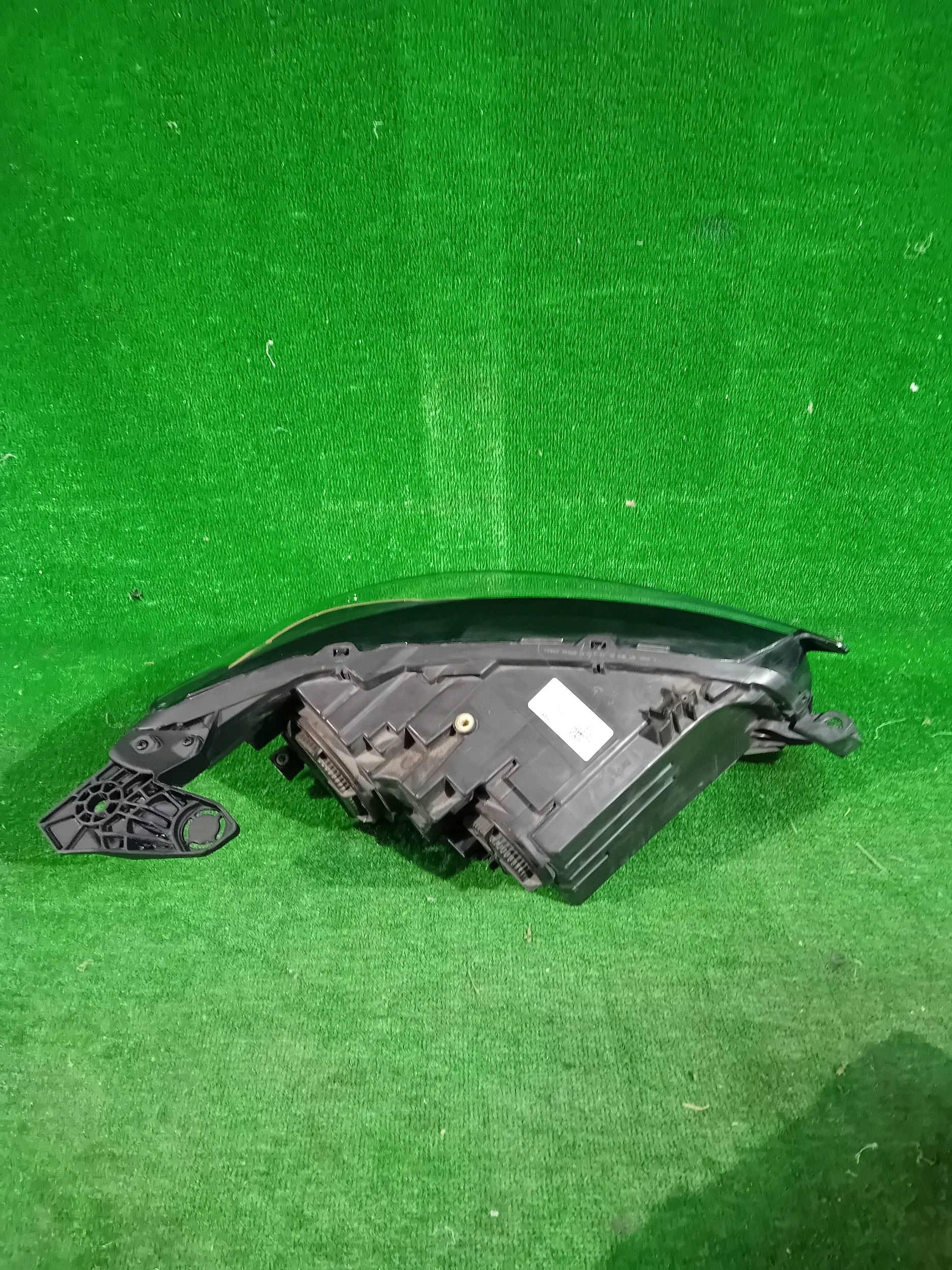 REFLEKTOR left front OPEL CORSA F 20- ZWYKLA NR.804