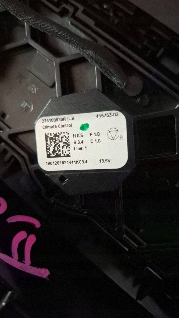 Unite commande clima Renault Captur II 283E87814R 275100936R