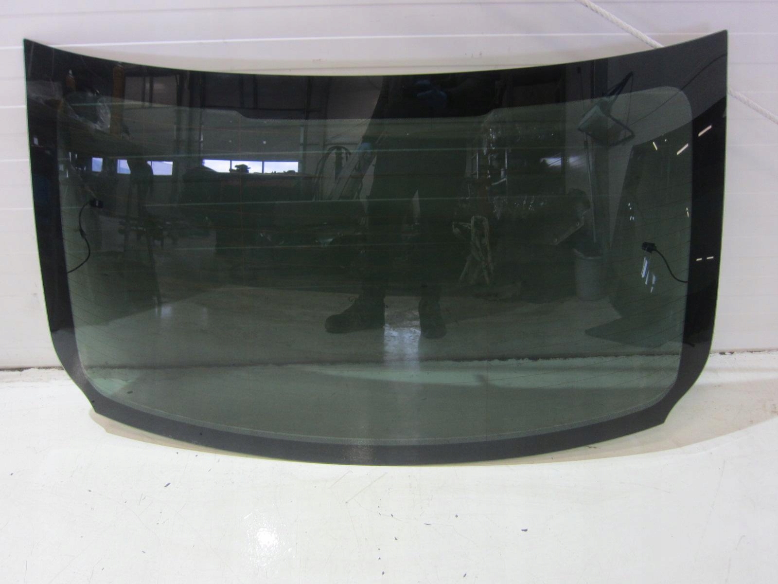 BMW F30 328 заднее стекло зд тонированное 7258074