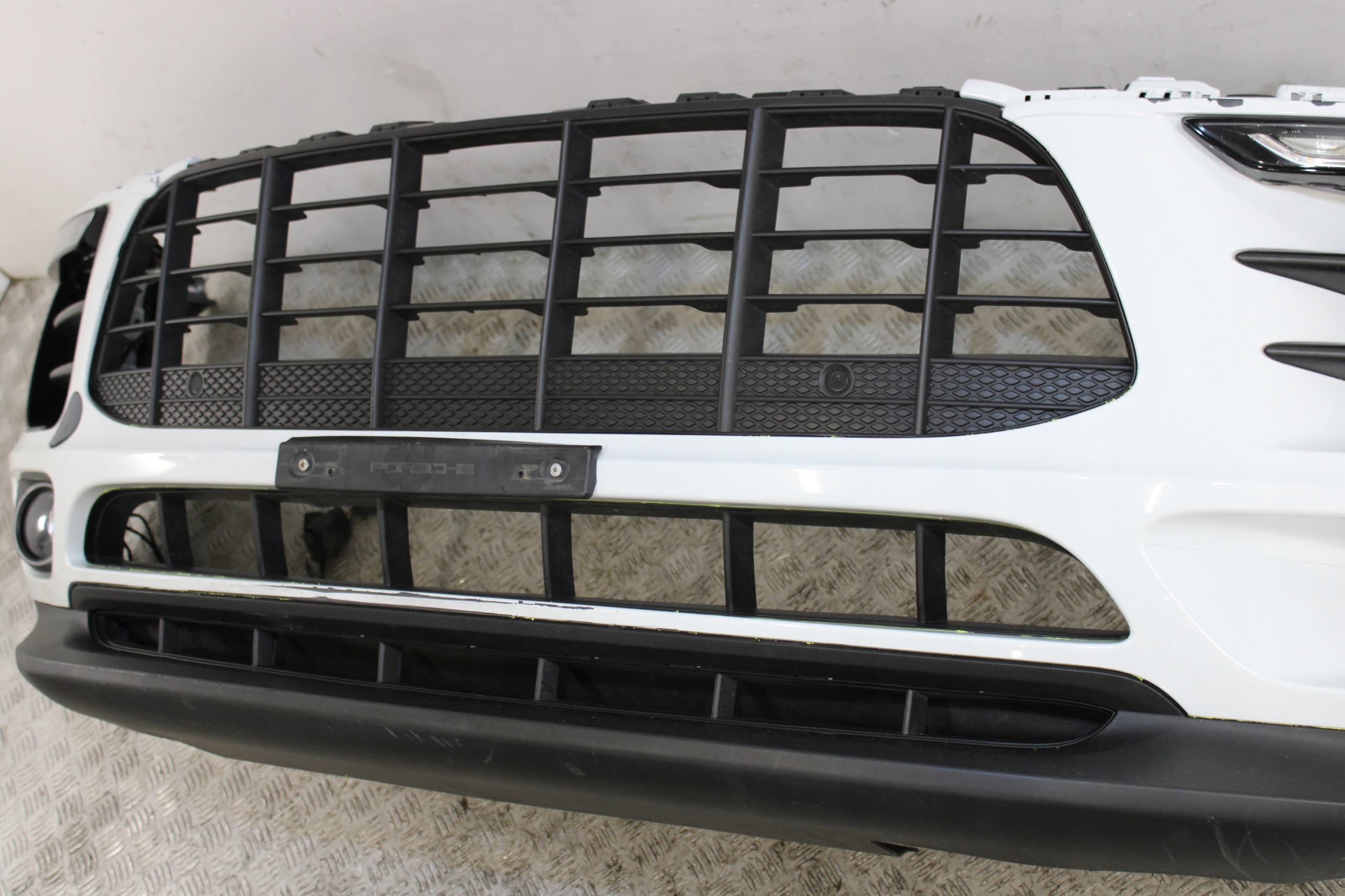 nárazník předek přední PORSCHE MACAN 95B