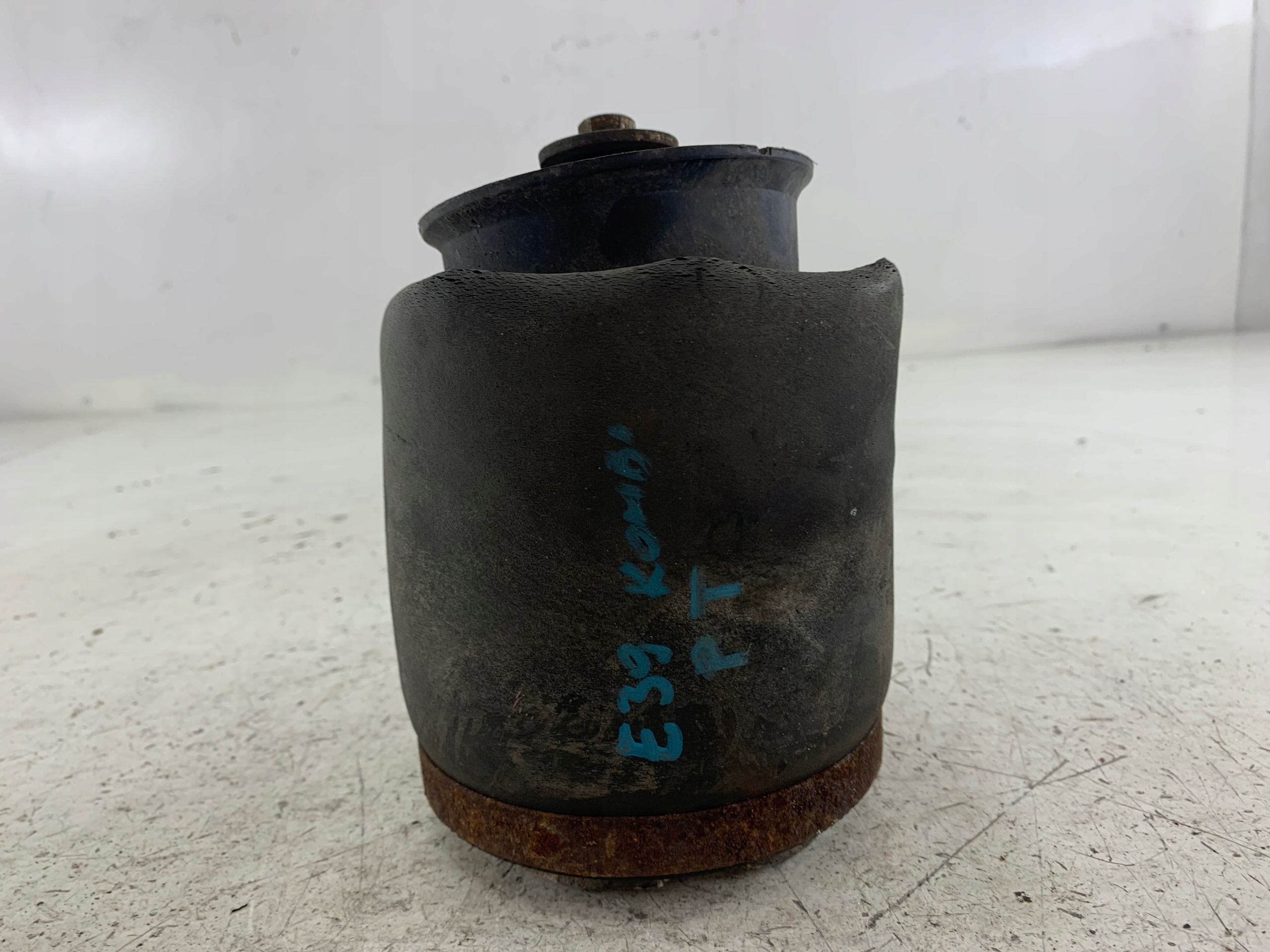 BMW E39 KOMBI MIECH Luftfederbalg rechts heck 1094614