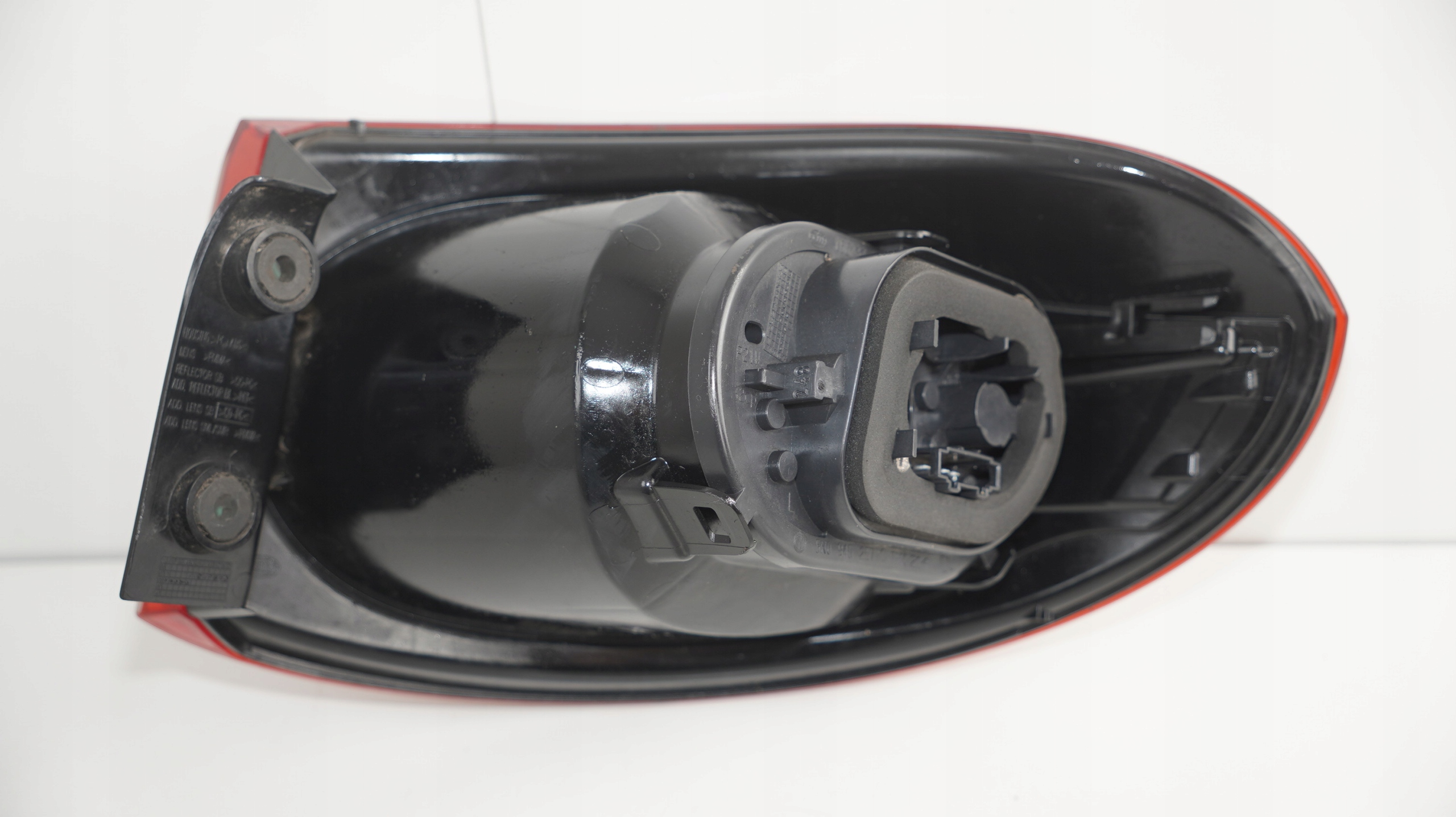 фонарь левый задний vw Tiguan I 07-11R^