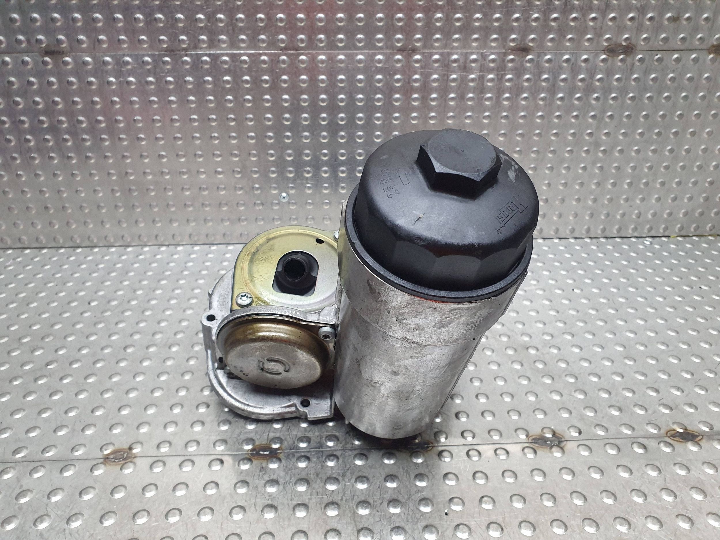 Porta FILTRU olio 059115405G AUDI A4 B6 PASSAT B5 2.5 TDI