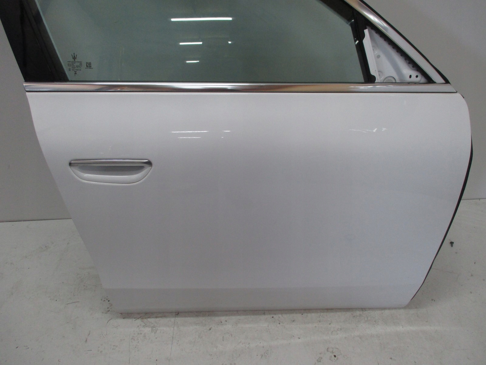 door right front MASERATI GRECALE 22R