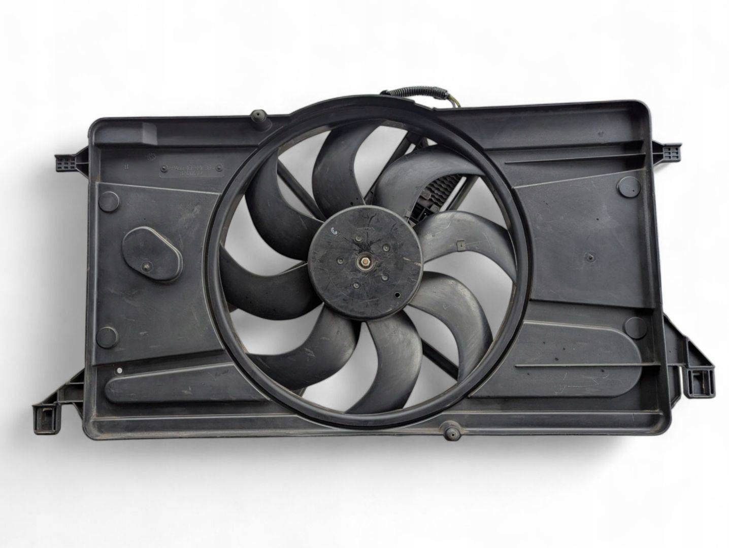 ventilátor chladiče Ford Focus 2 facelift 2010 3M51-8C607-EC