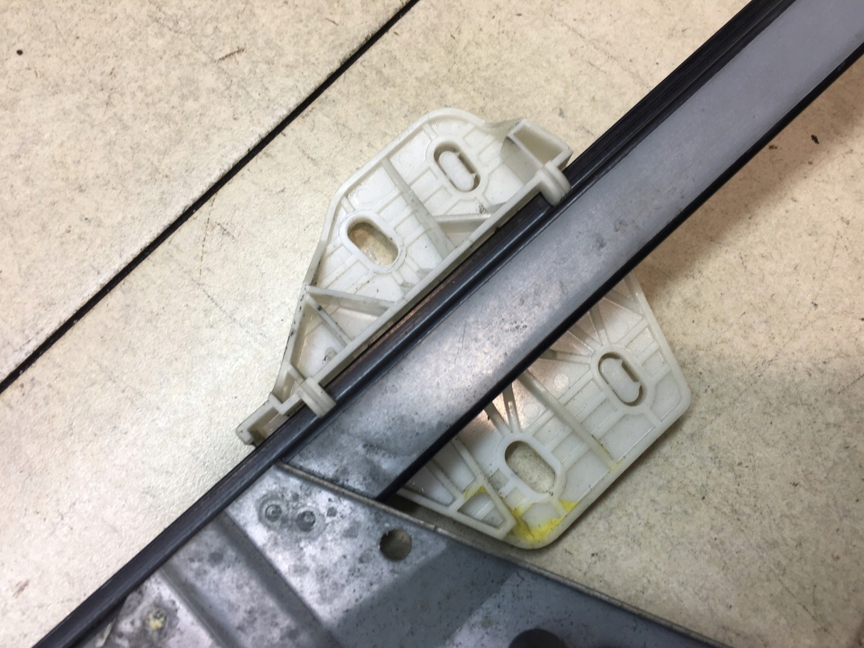 window regulator left front ESPACE III 0130821631