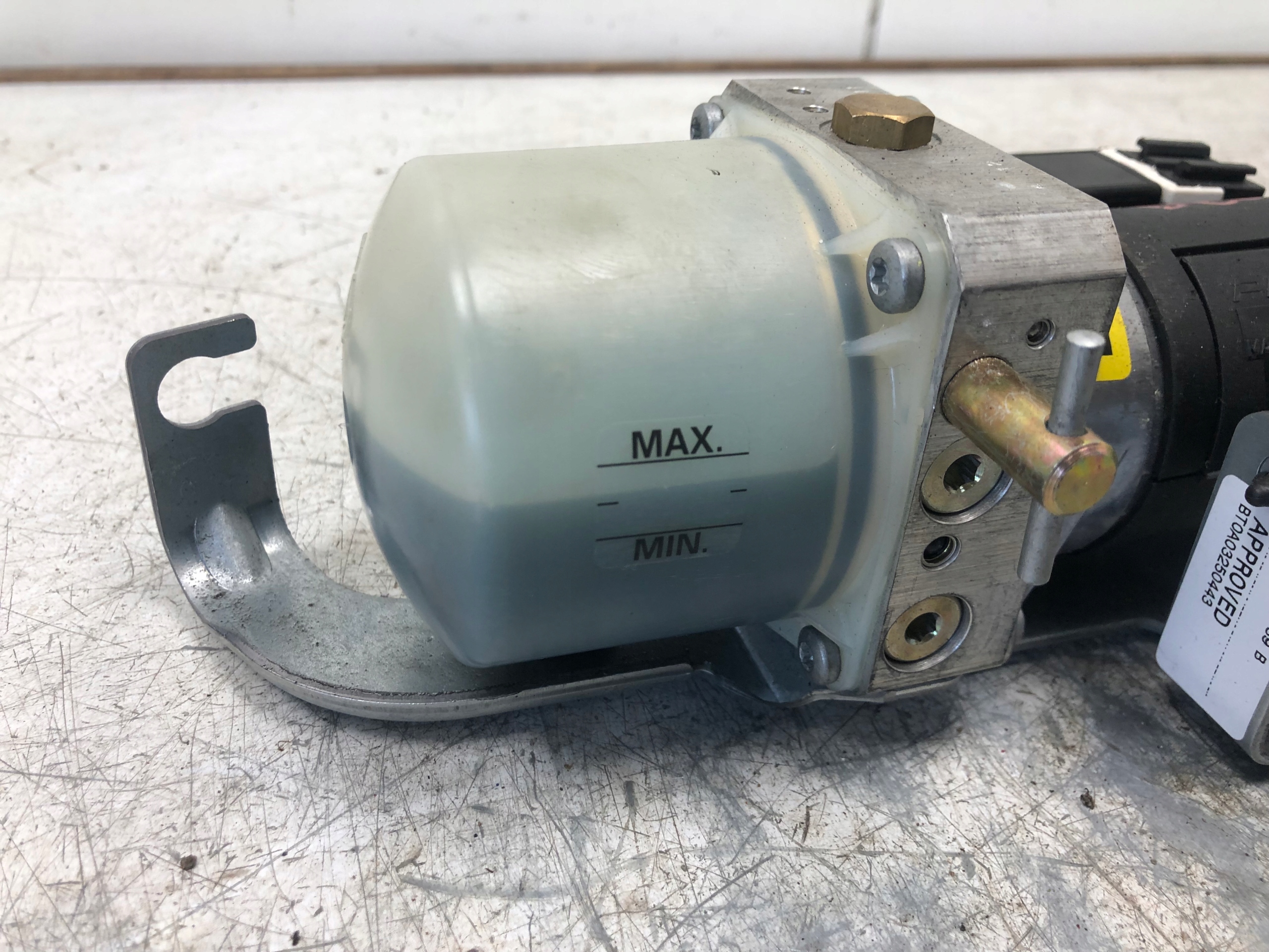 POMPA DACHU VW BEETLE CABRIO 1Y0871789B Producent części Volkswagen OE