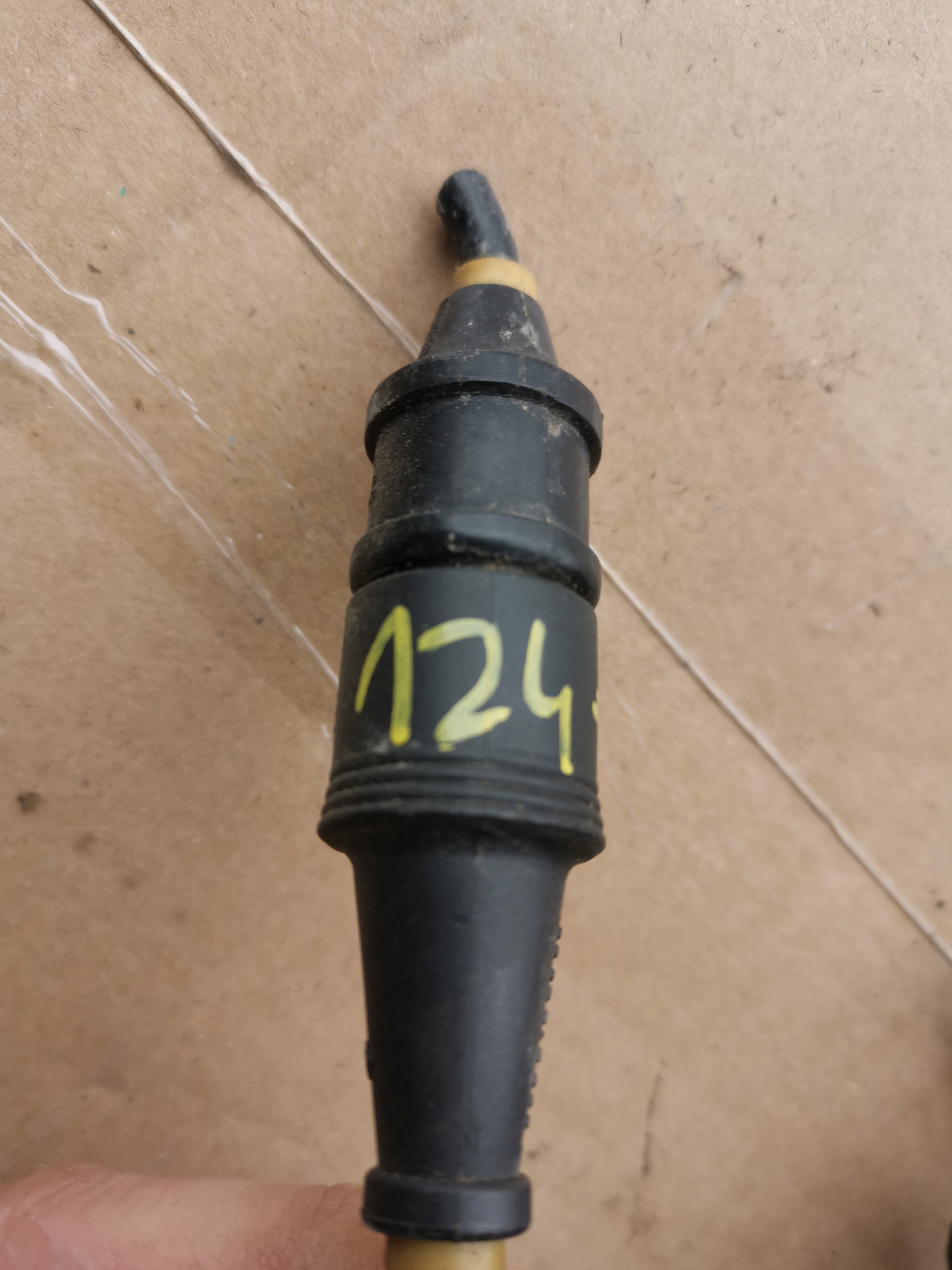 sensor ABS left front MERCEDES W124 0265001110 0265001843