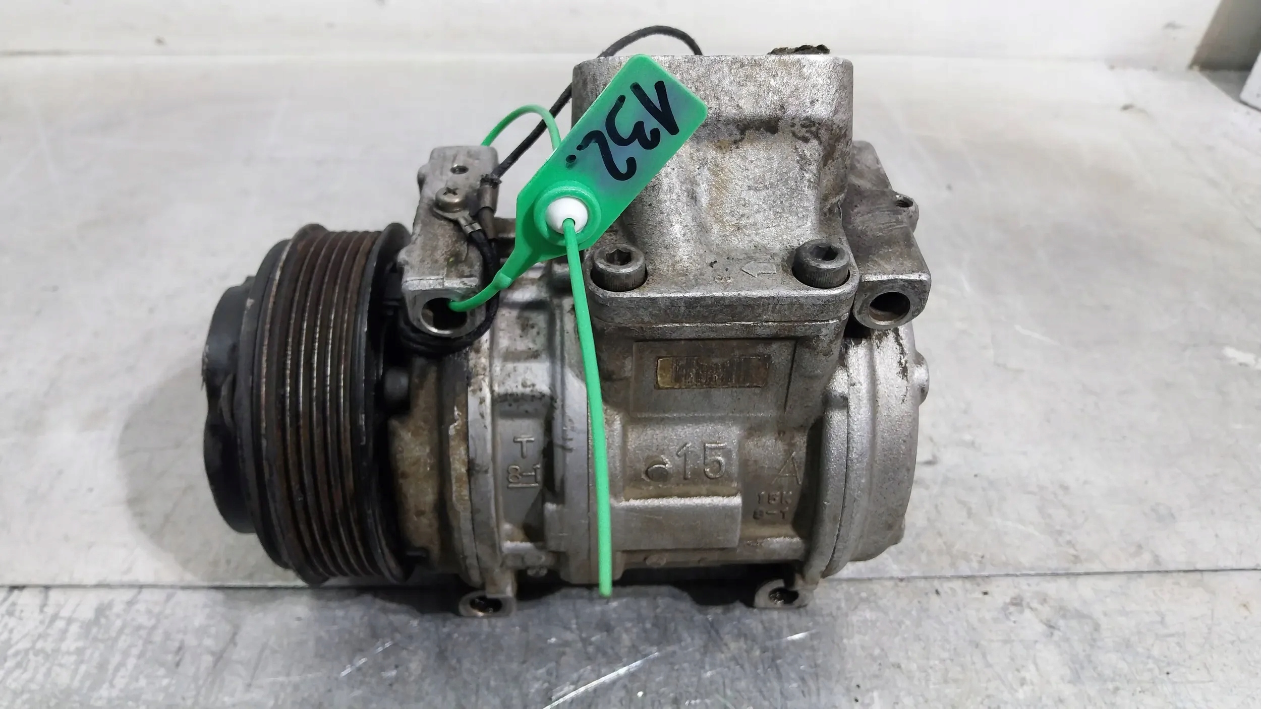 compressor compressor; of the air conditioning 92AG-19D629-AA Ford Escort