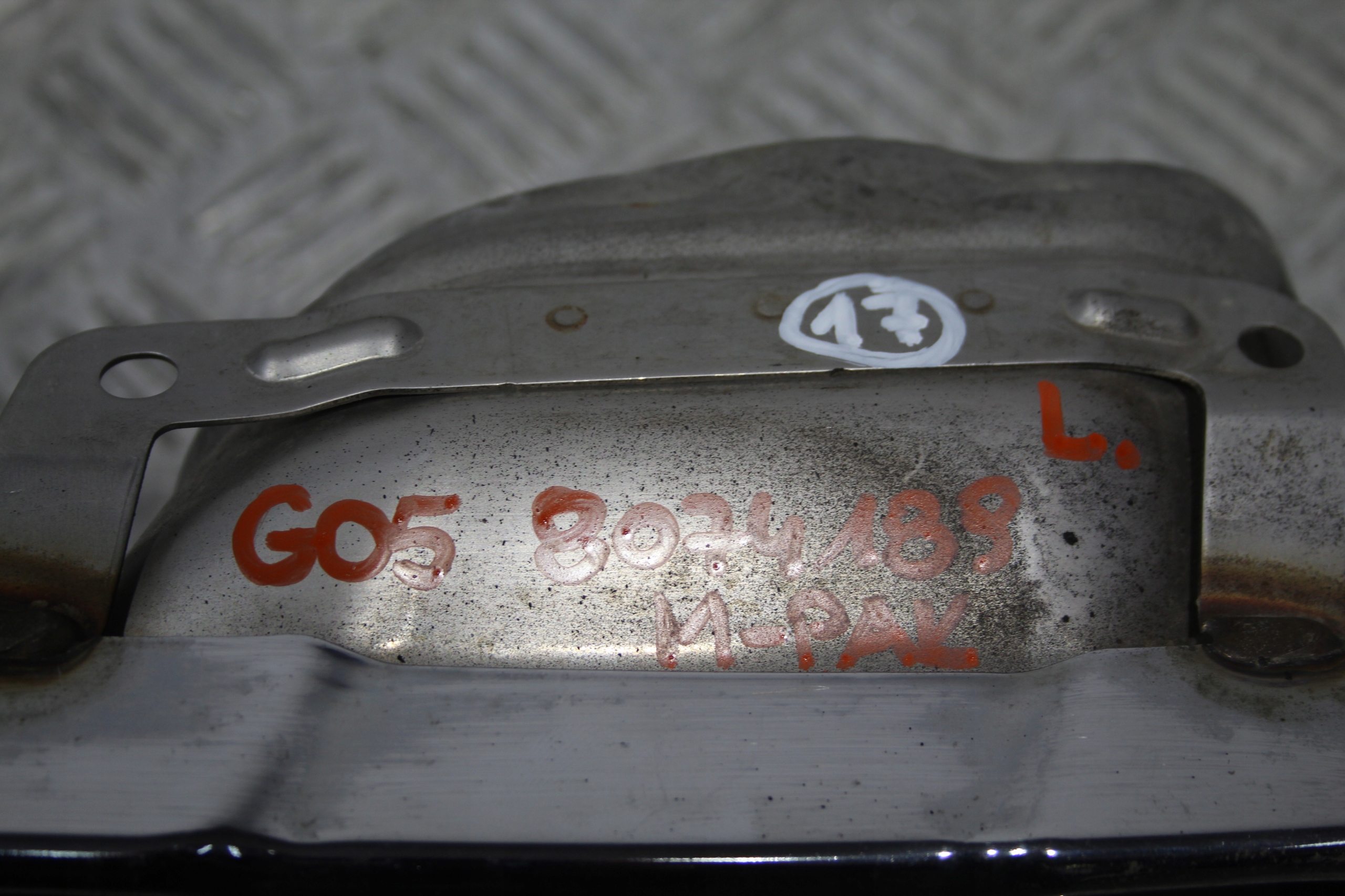 TERMINALE dello scarico sinistra BMW X5 G05 8074189