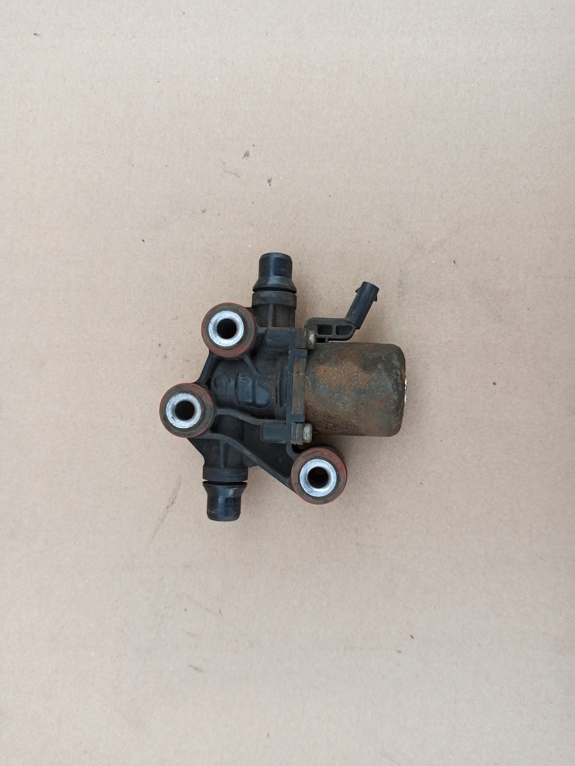 IVECO MAN DAF ZAWOR OGRZEWANIA ADBLUE 4460913010