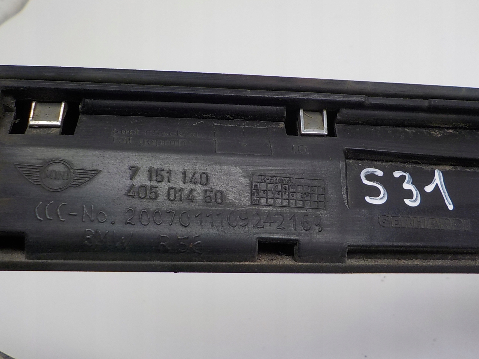 MINI COOPER R56 cap bonnet moulding 7151140 handle MIKROSTYK