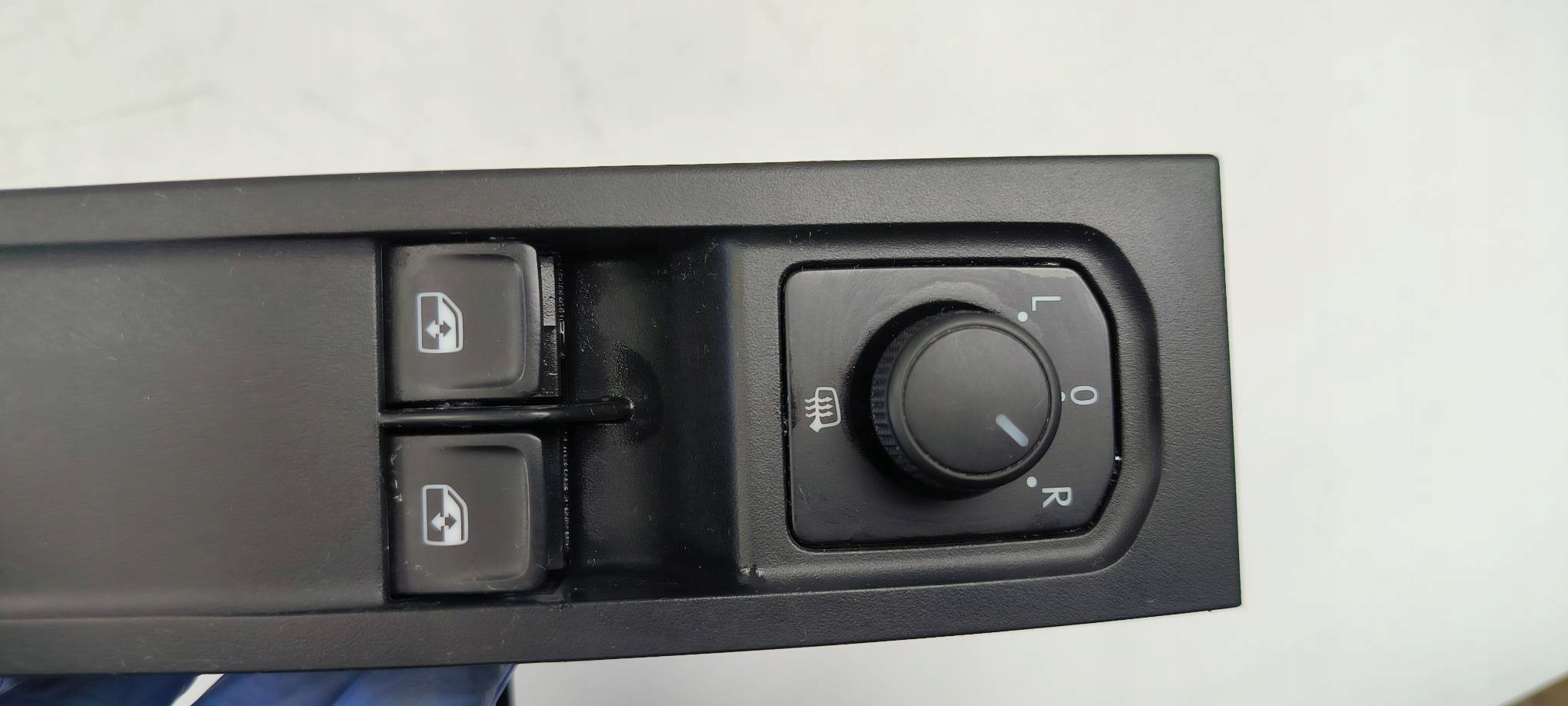 Bouton Vitre 5G0959858D SKODA KAMIQ