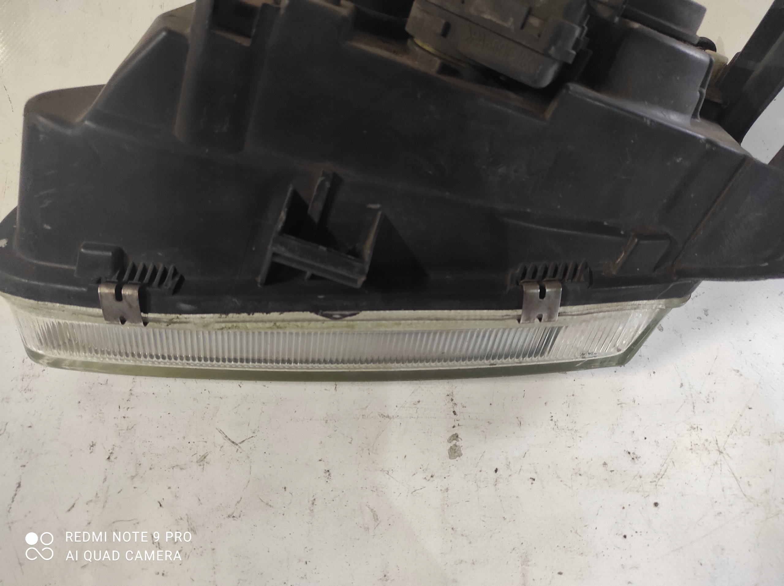 REFLEKTOR light right front NISSAN ALMERA N16