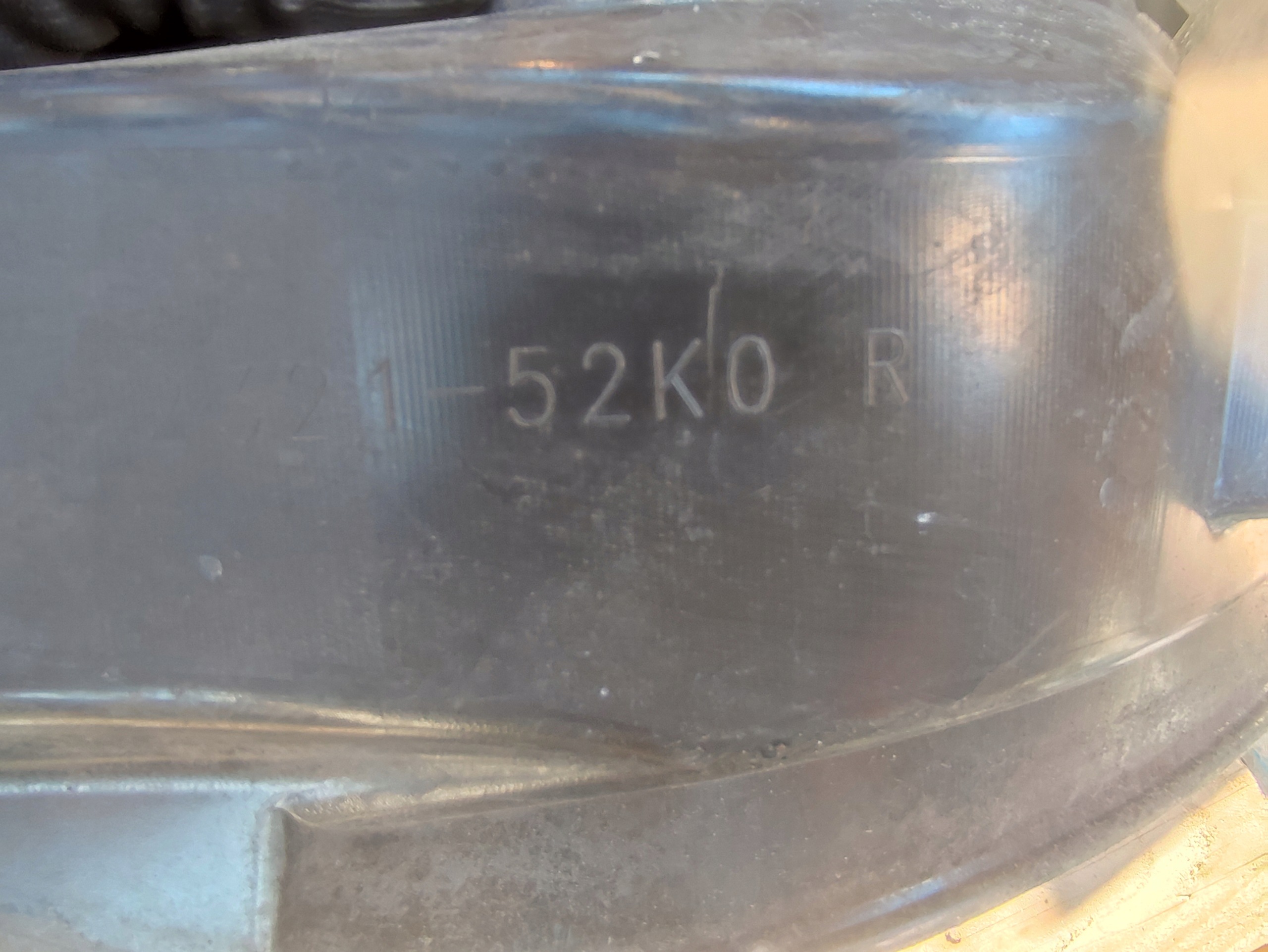 mudguard right front Suzuki Splash Opel Agila B 72321-52K0